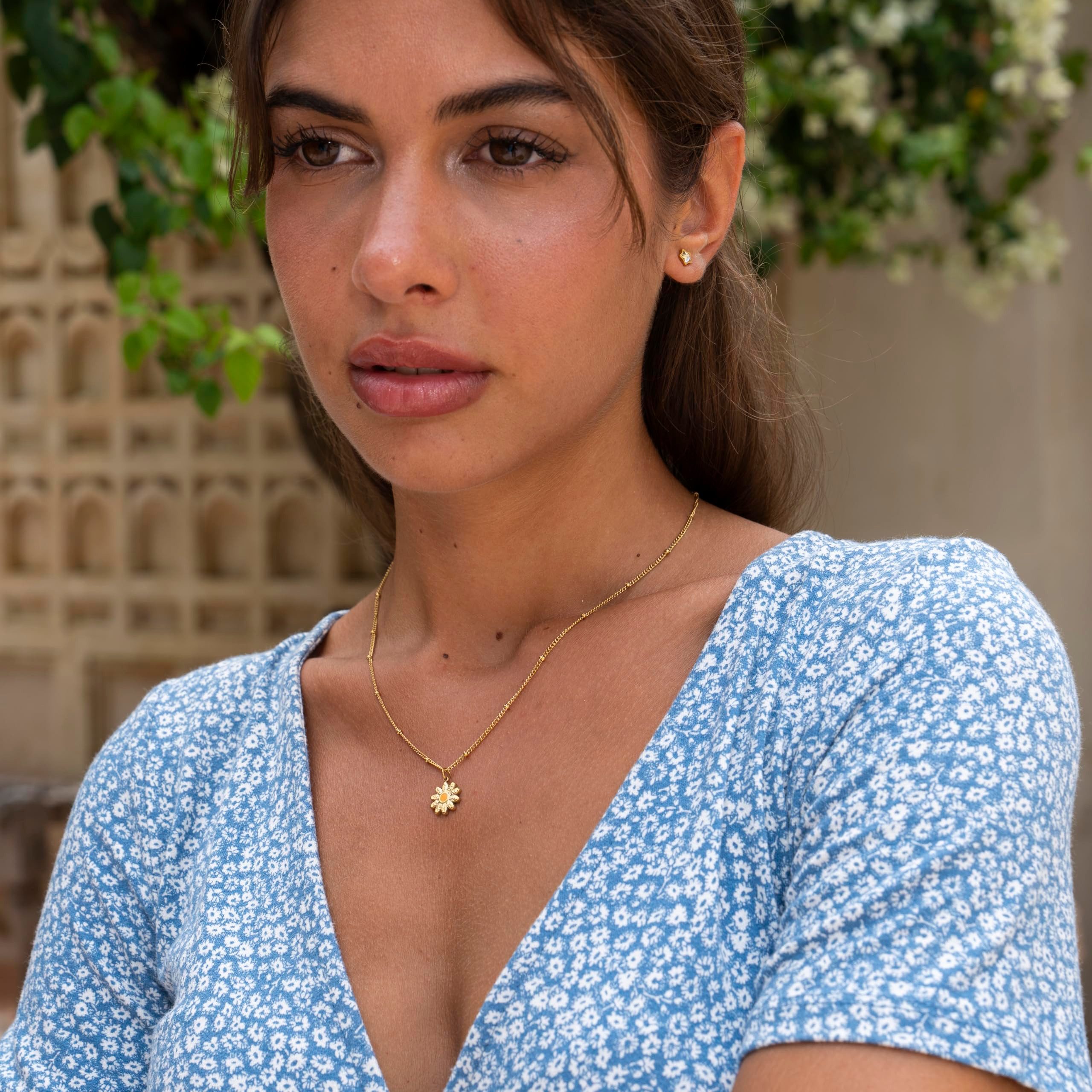 Made by Nami Ohrstecker-Set in Gold mit Edelstein aus Chirurgischem Edelstahl, Wasserfester Schmuck Geschenk für Sie Damenohrringe – Bild 5 von 5