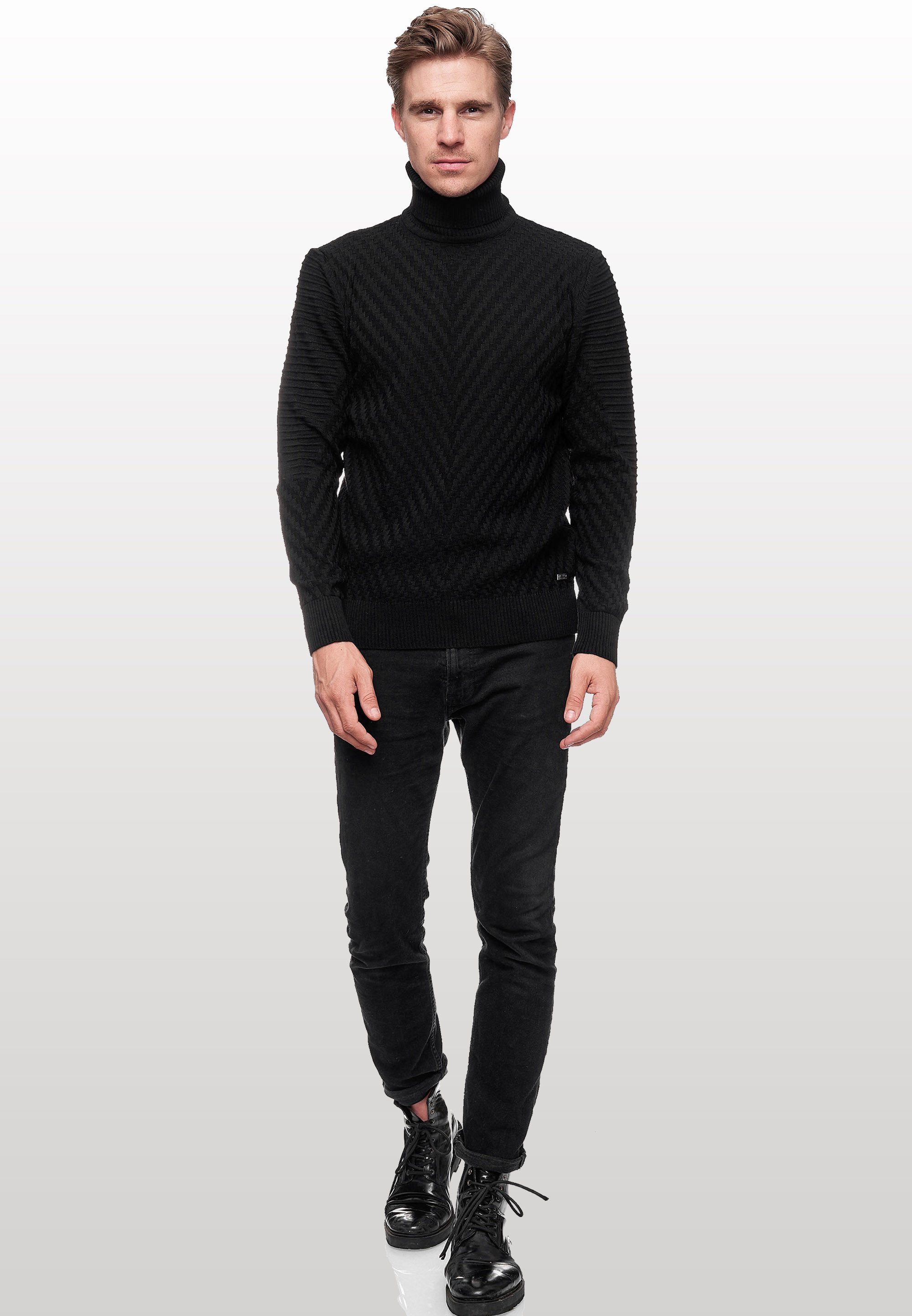 Rusty Neal Rollkragenpullover in stilvollem Feinstrick