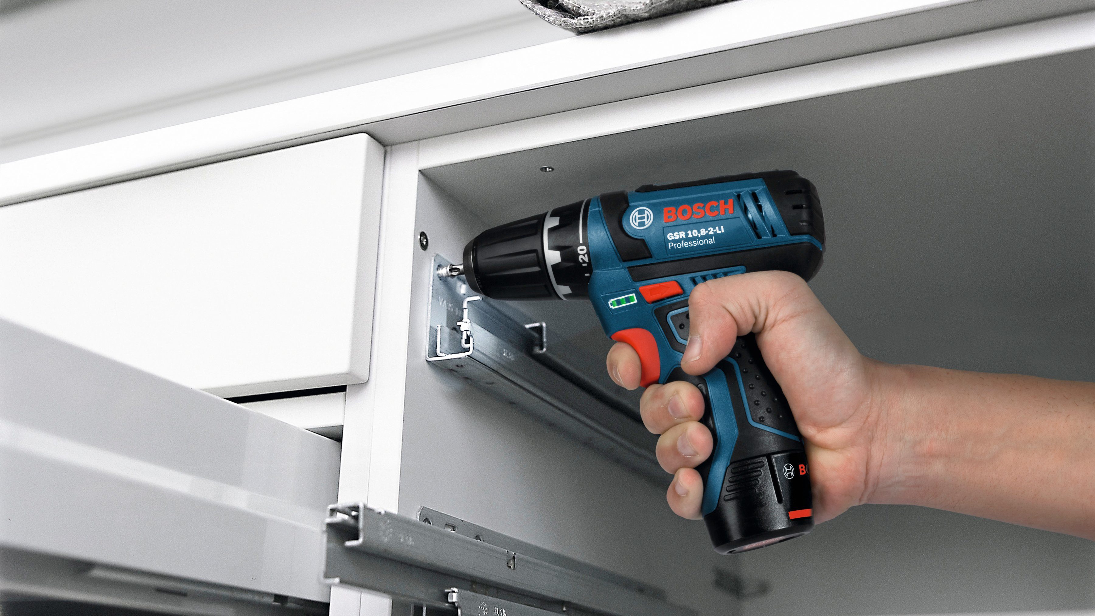 Bosch Professional Akku-Schlagbohrschrauber GSB 12V-15, (Set), inkl. 2 Akkus und Ladegerät – Bild 2 von 4