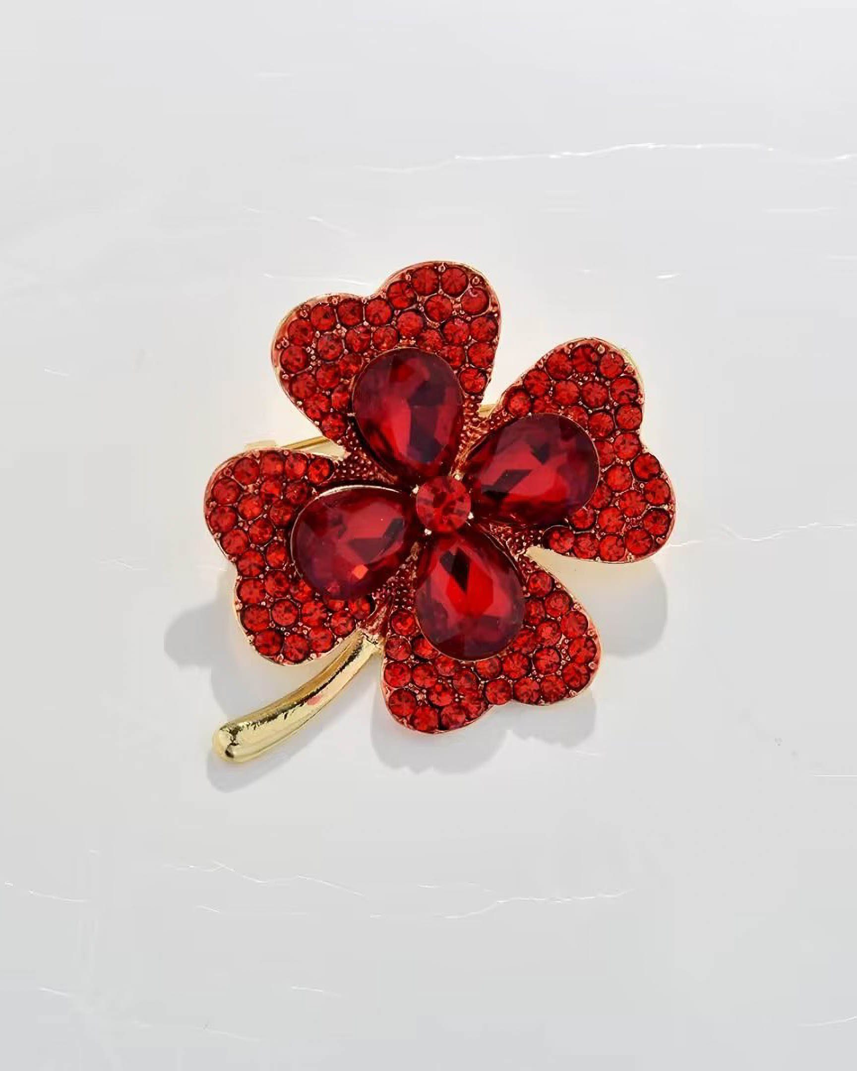 MayTree Brosche "Klee", rot (Stück, 1-tlg), Metallbrosche mit Glassteinen u günstig online kaufen