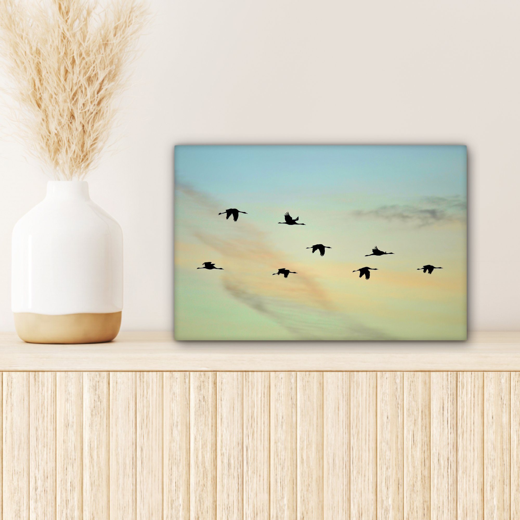 Aufhängefertig, St), Himmel cm Ein Wandbild gelb-blauer Leinwandbilder, 30x20 Leinwandbild mit Kranichen, (1 acht OneMillionCanvasses® Wanddeko,