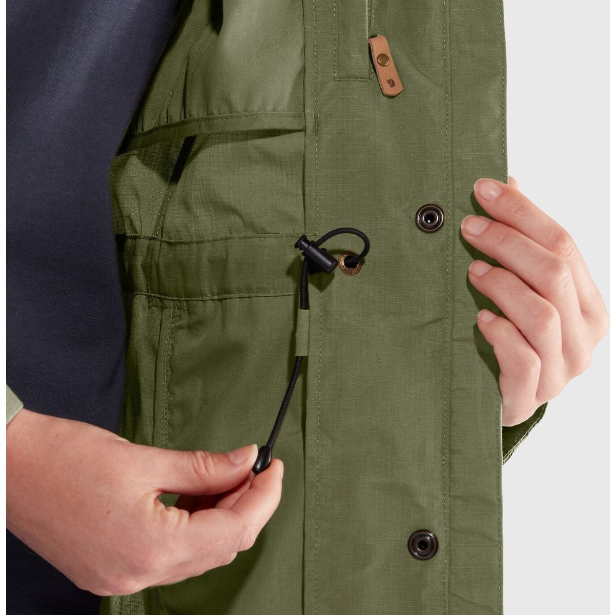Fjällräven Outdoorjacke Karla Lite Jacket W Leichte, anpassungsfähige Jacke für wechselhaftes Wetter, wind- und