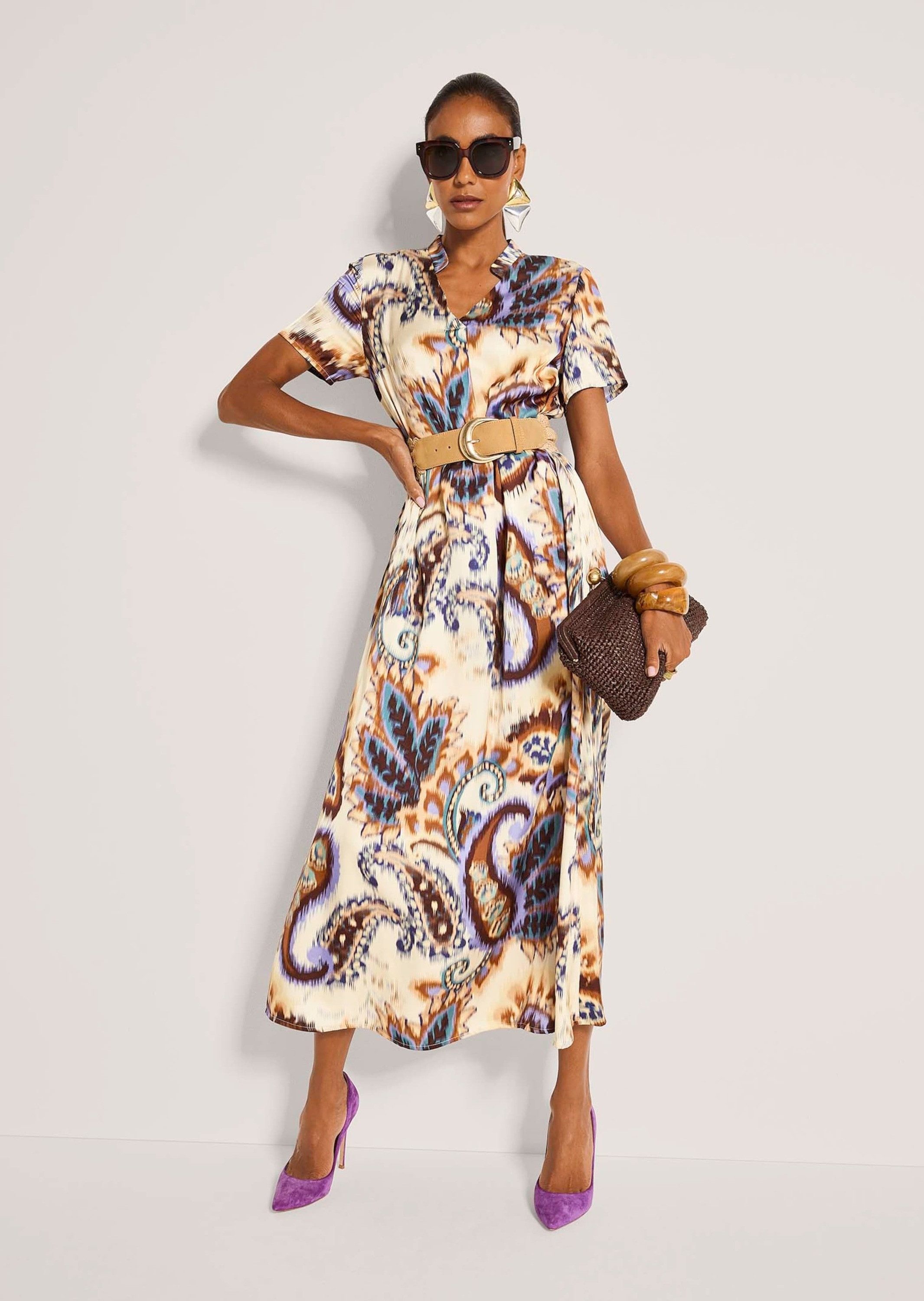 MADELEINE Maxikleid Druckkleid mit Paisley-Muster Viskosekleid mit V-Ausschnitt, Taschen, Kurzarm und Wadenlänge