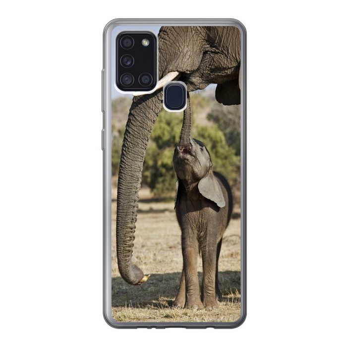 MuchoWow Handyhülle Elefantenbaby kommuniziert mit seiner Mutter Handyhülle Samsung Galaxy A21s Smartphone-Bumper Print Handy AR12522
