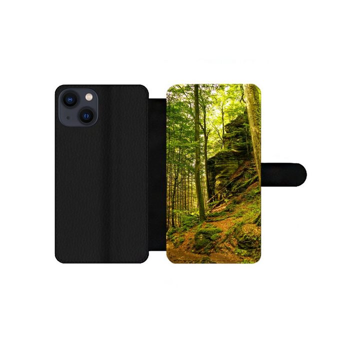 MuchoWow Handyhülle Bäume - Stein - Wald - Natur - Pflanzen Handyhülle Telefonhülle Apple iPhone 13