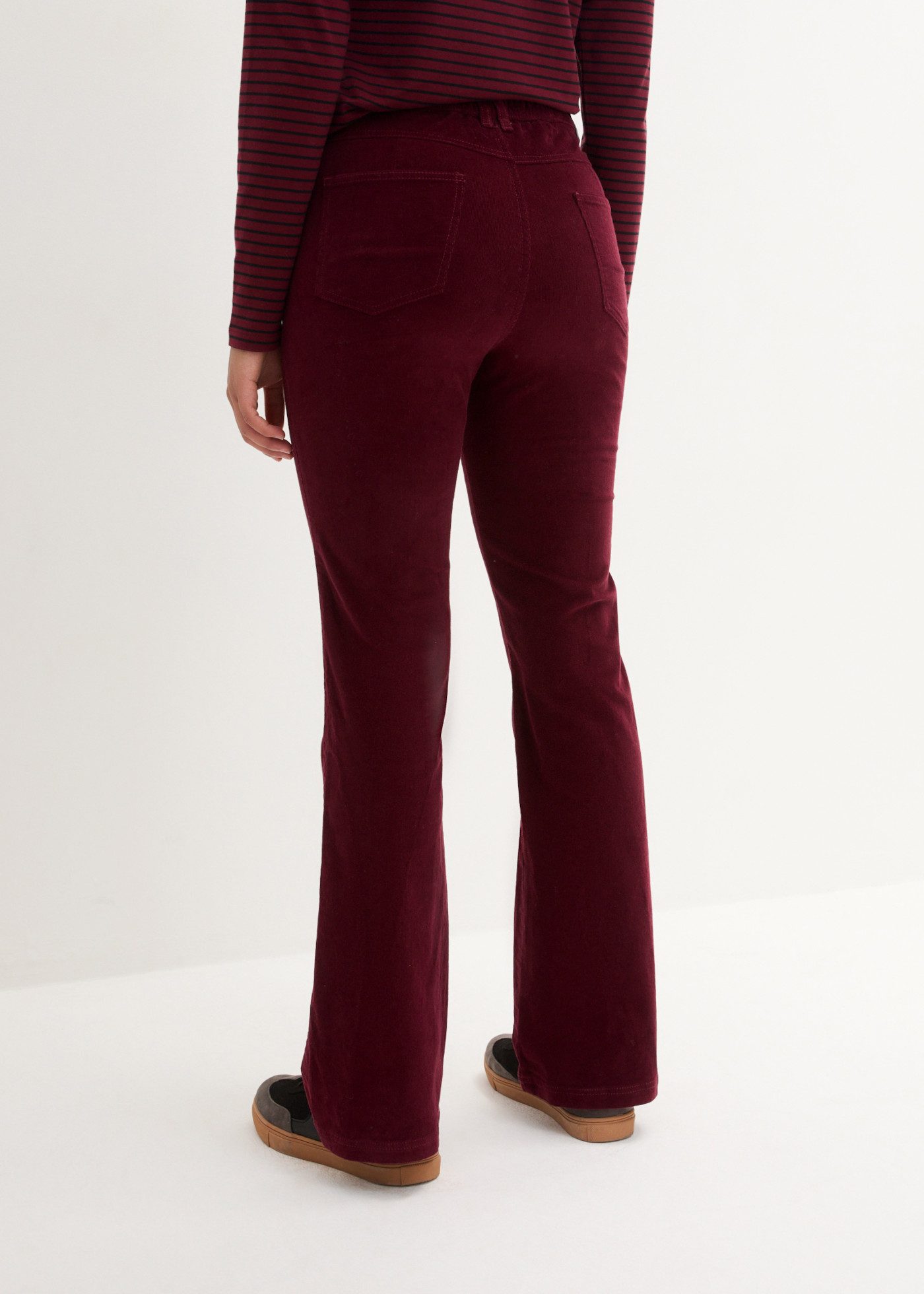 bonprix Cordhose bewegungselastische Qualität, Regular Fit, Schlaghose aus Cord