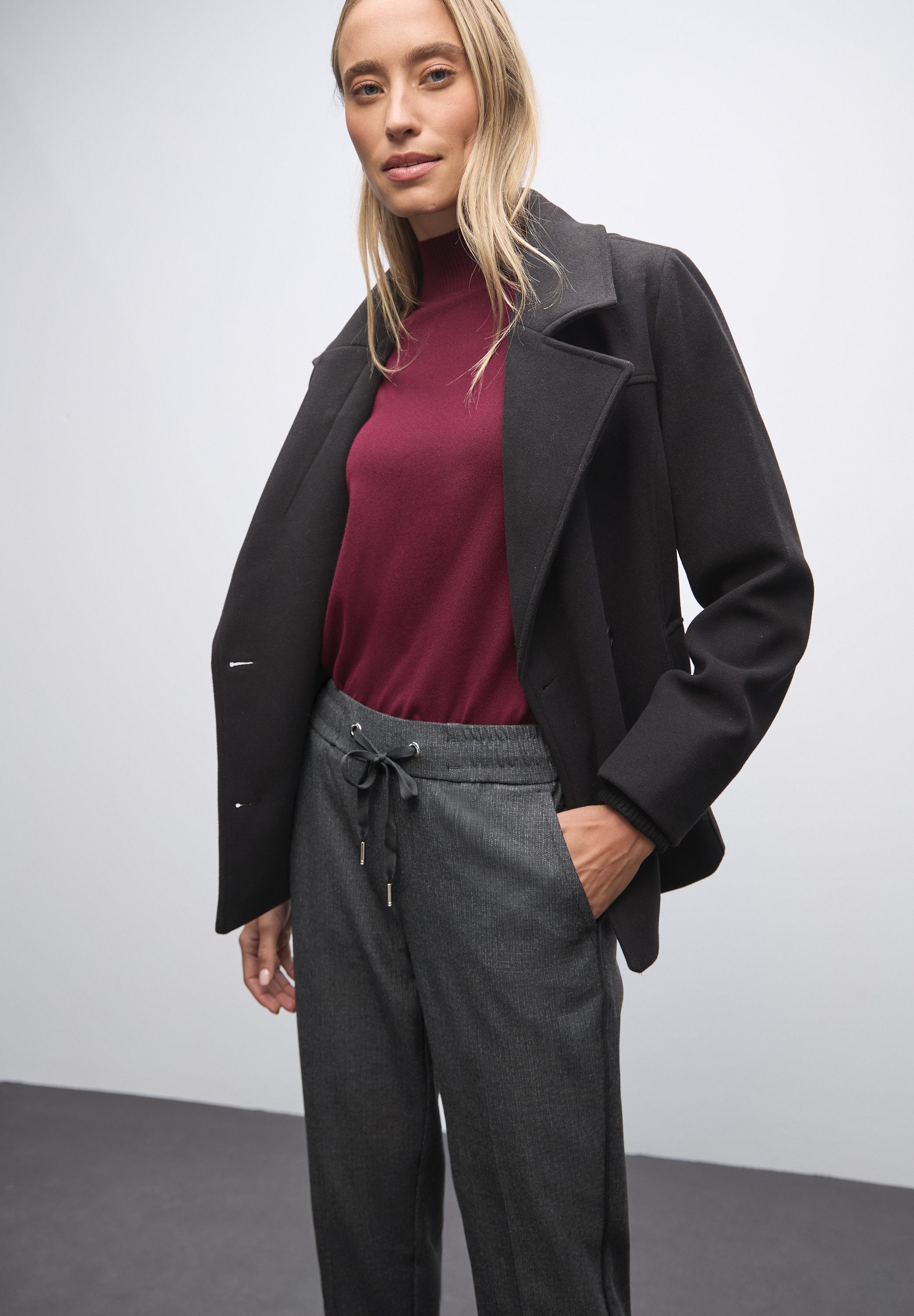 STREET ONE Schlupfhose Style Bonny mit Tape im Leder-Look