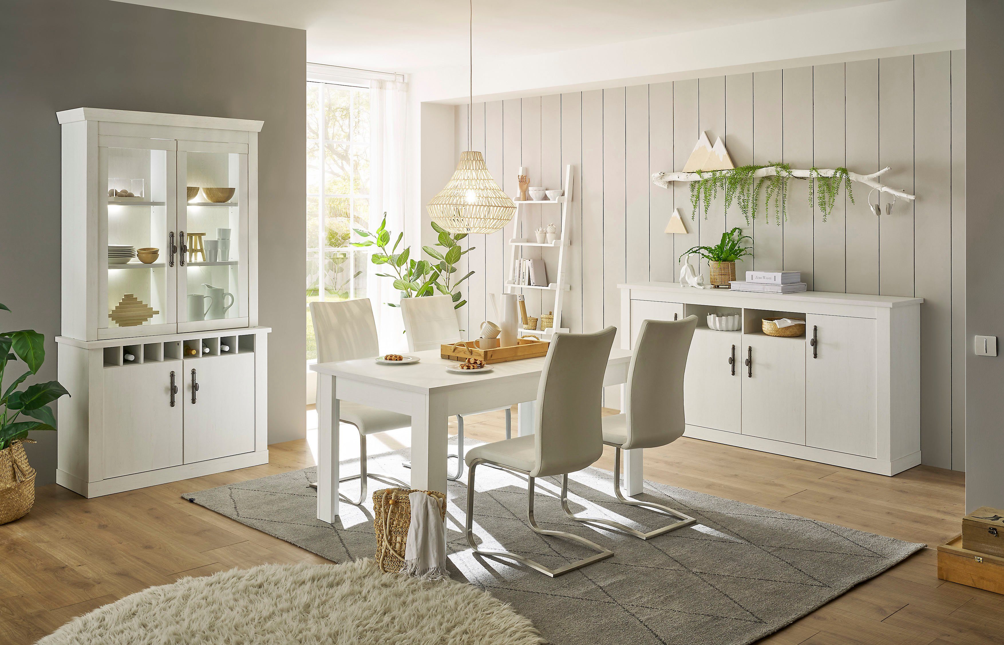 Home affaire Wohnwand RAVENNA, (3-St), im romantischen Landhausstil, Griffe aus Metall, Softclose-Funktion