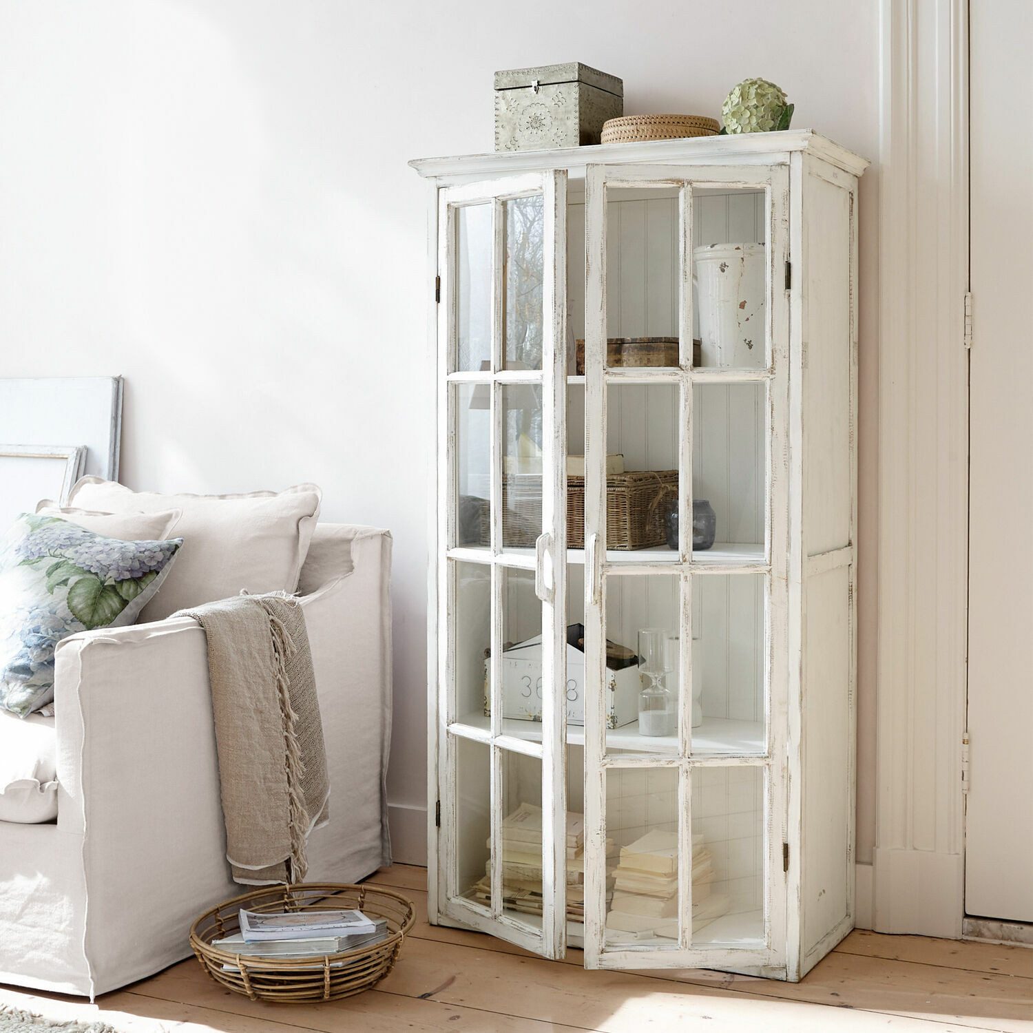 Mirabeau Vitrine Schrank Keanu antikweiß