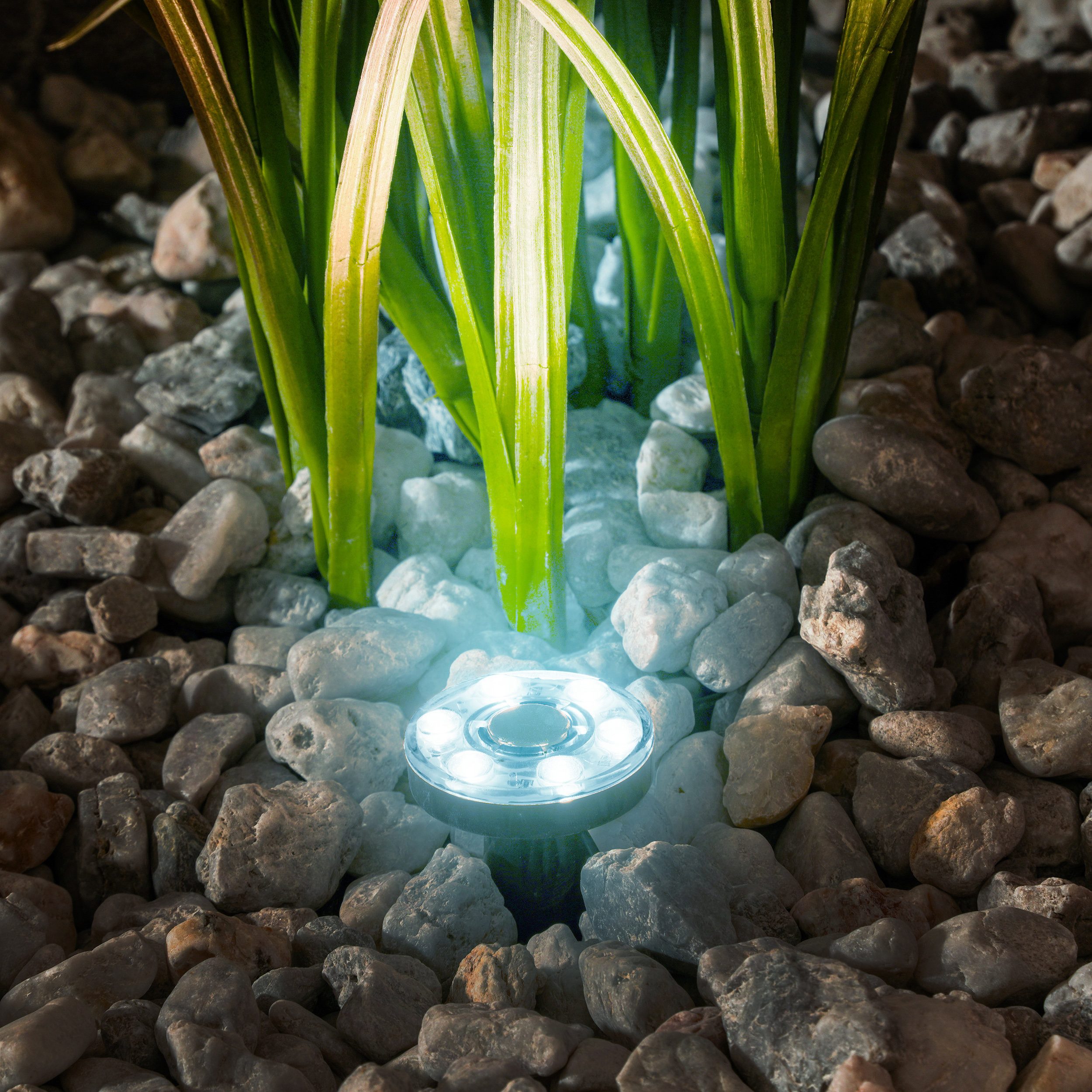 esotec Gartenstrahler Solar Über- und Unterwasserstrahler 3 MultiSpots 6500K kaltweiß 101400, LED fest integriert