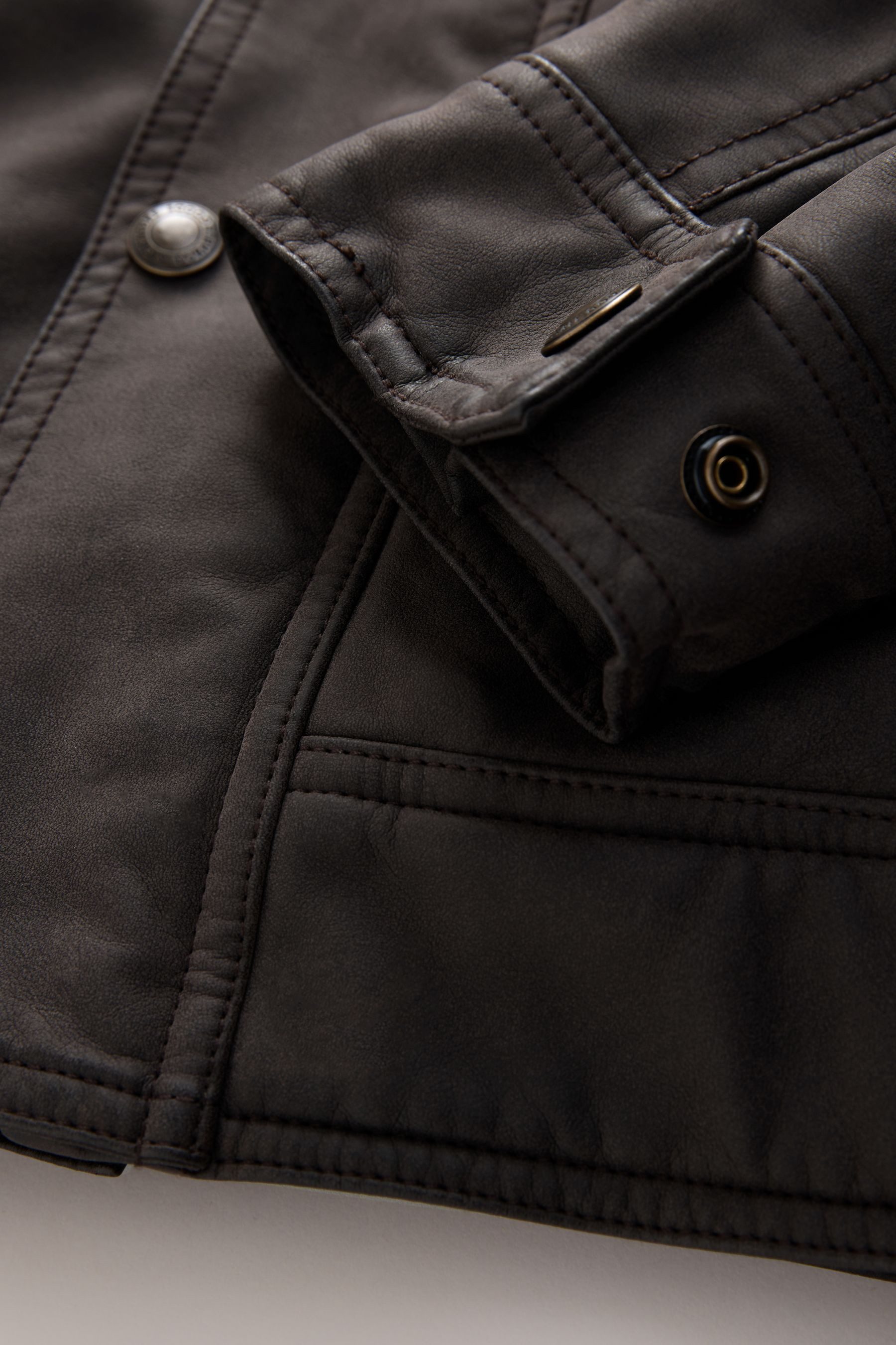 Next Bikerjacke Kunstleder-Bikerjacke mit 4 Taschen und Borgfutter (1-St) – Bild 4 von 5