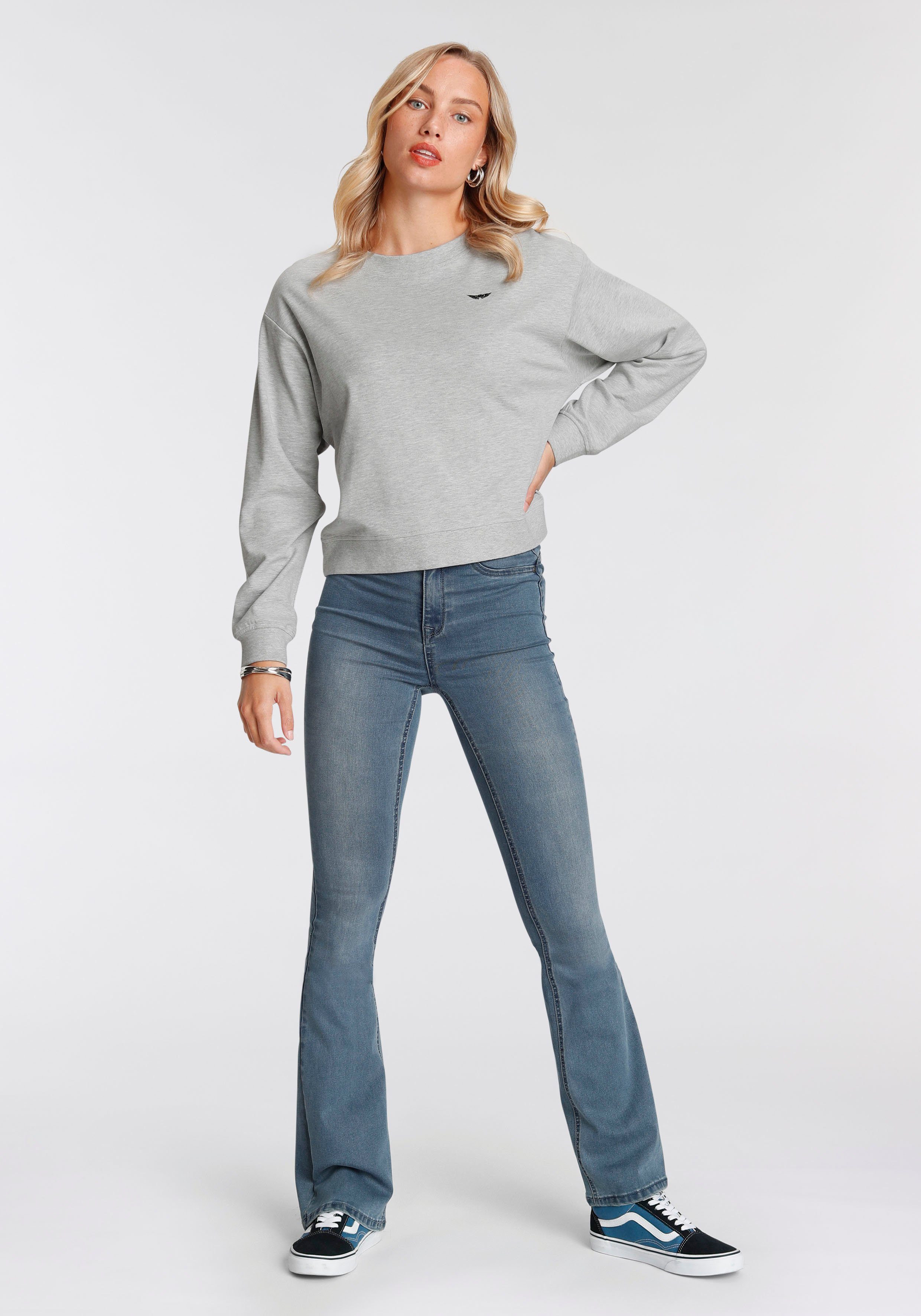 Arizona Bootcut-Jeans Ultra Stretch ausgestellte Beinform, Used-Waschung, hohe Leibhöhe – Bild 5 von 5