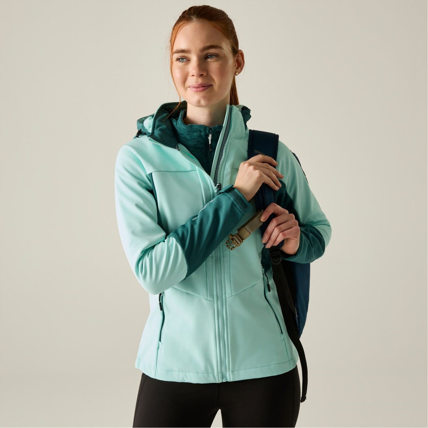 Regatta Softshelljacke Desoto mit Kapuze und Unterarmbelüftung