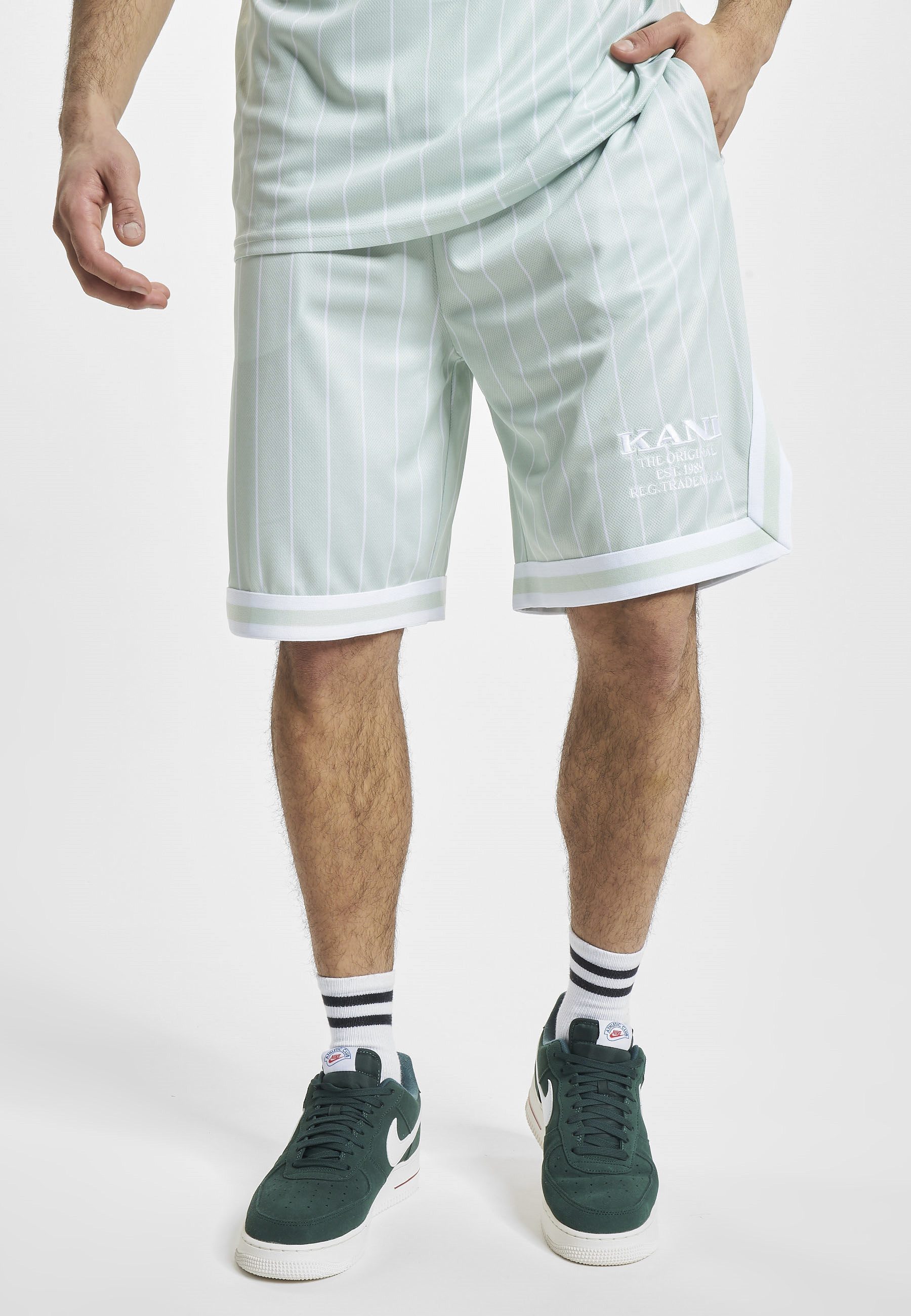 Karl Kani Shorts Karl Kani Herren KM232-005-1 KK Retro Pinstripes Mesh Shorts (1-tlg)