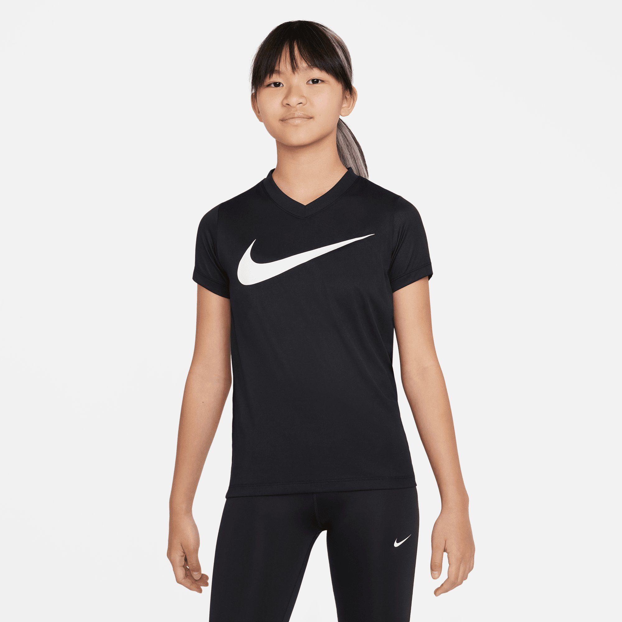 Das ist ein Fachgeschäft! Nike Trainingsshirt DRI-FIT LEGEND KIDS' V-NECK (GIRLS) BLACK/WHITE T-SHIRT BIG TRAINING
