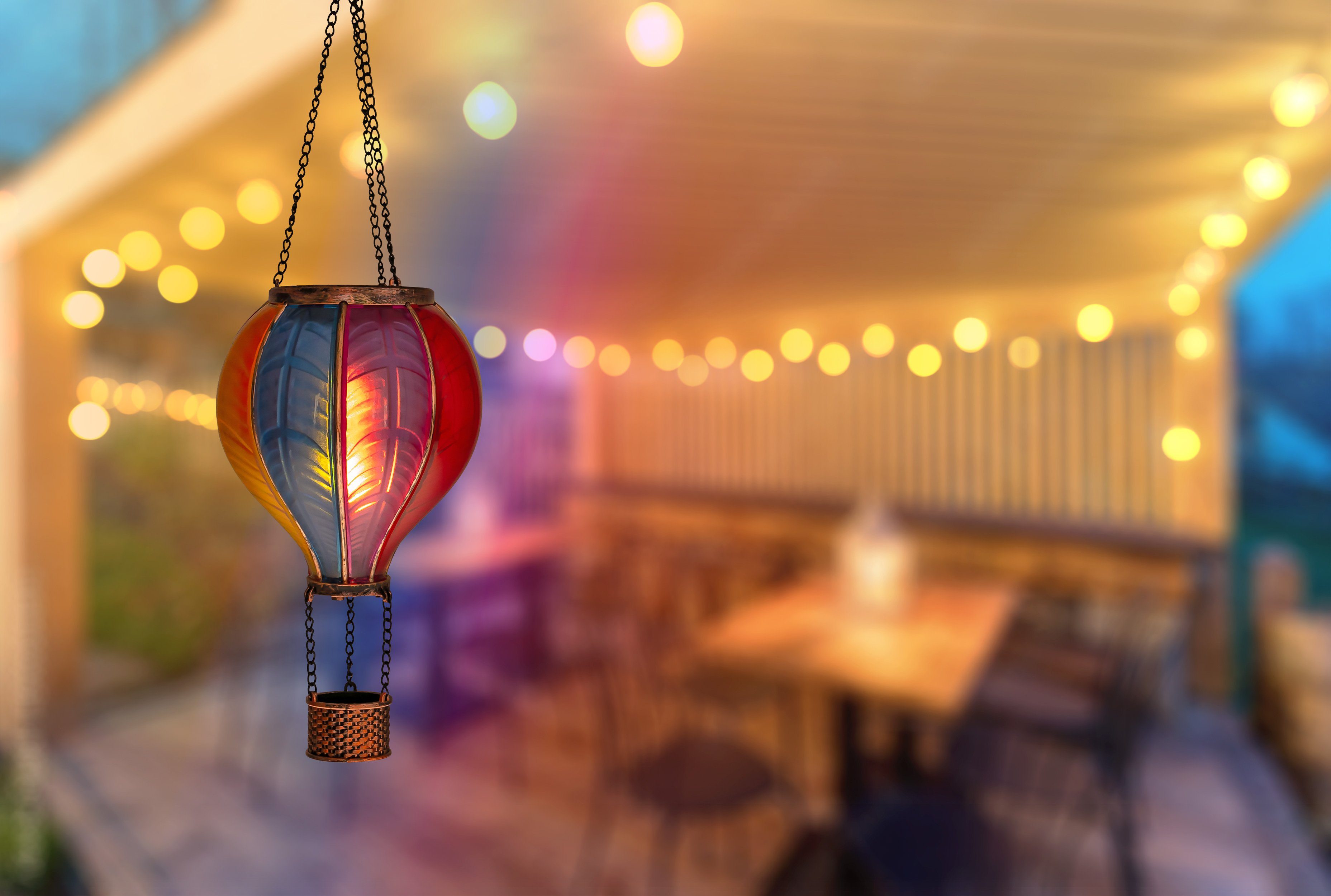 LED Regenbogenfarben warm-weiße Beleuchtung Heißluftballon mit cm Aufhängen, Solar LED inkl. mit Gardenworld Metallkette, ca. Flammeneffekt, LED warm-weiß Solarleuchte 40,5 Gesamthöhe integriert, Lichter, 20 IC Flammeneffekt fest zum