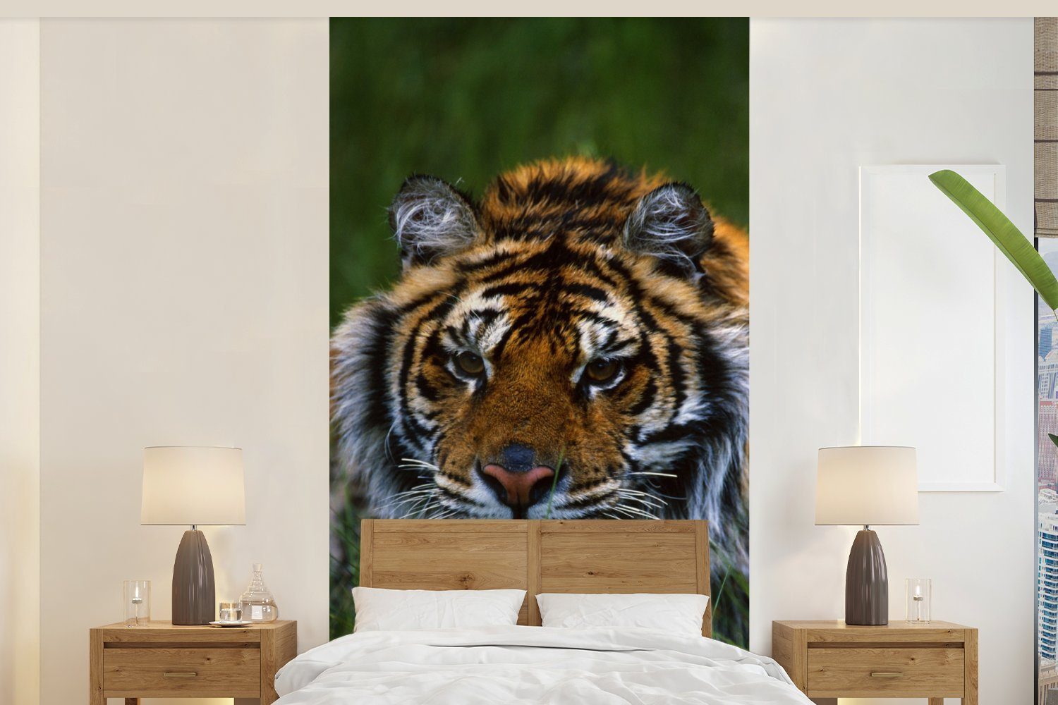 MuchoWow Fototapete Sibirischer Tiger im Gras versteckt, Matt, bedruckt, (2 St), Vliestapete für Wohnzimmer Schlafzimmer Küche, Fototapete