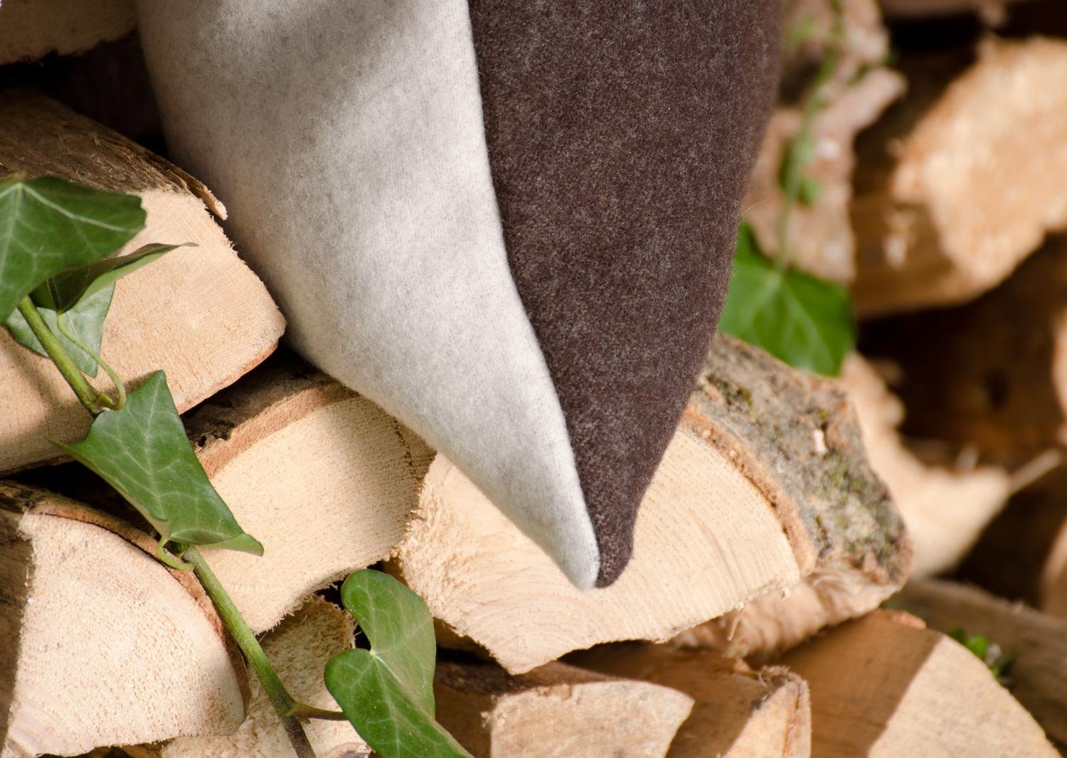 Wohnen und Accessoires GmbH & Co. KG Dekokissen Doubleface Wollkissen Königssee aus 100% Merinowolle, strapazierfähig