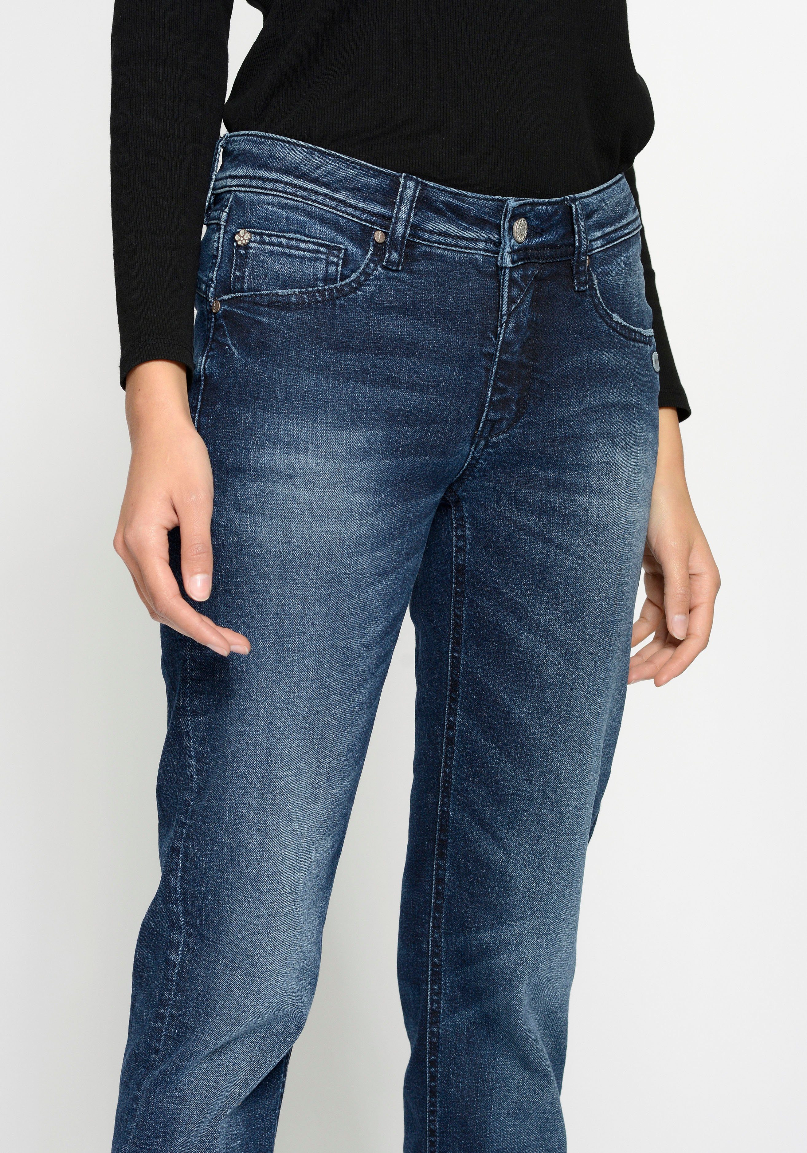 GANG Loose-fit-Jeans 94AMELIE STRAIGHT. Reduzierter Preis € 110,99. Unverbindliche Preisempfehlung € 129,95