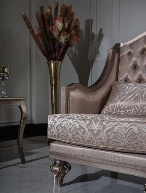 Casa Padrino Sessel Luxus Barock Sessel Rosa / Silber - Handgefertigter Barockstil Sessel mit elegantem Muster und dekorativem Kissen - Prunkvolle Barock Wohnzimmer Möbel