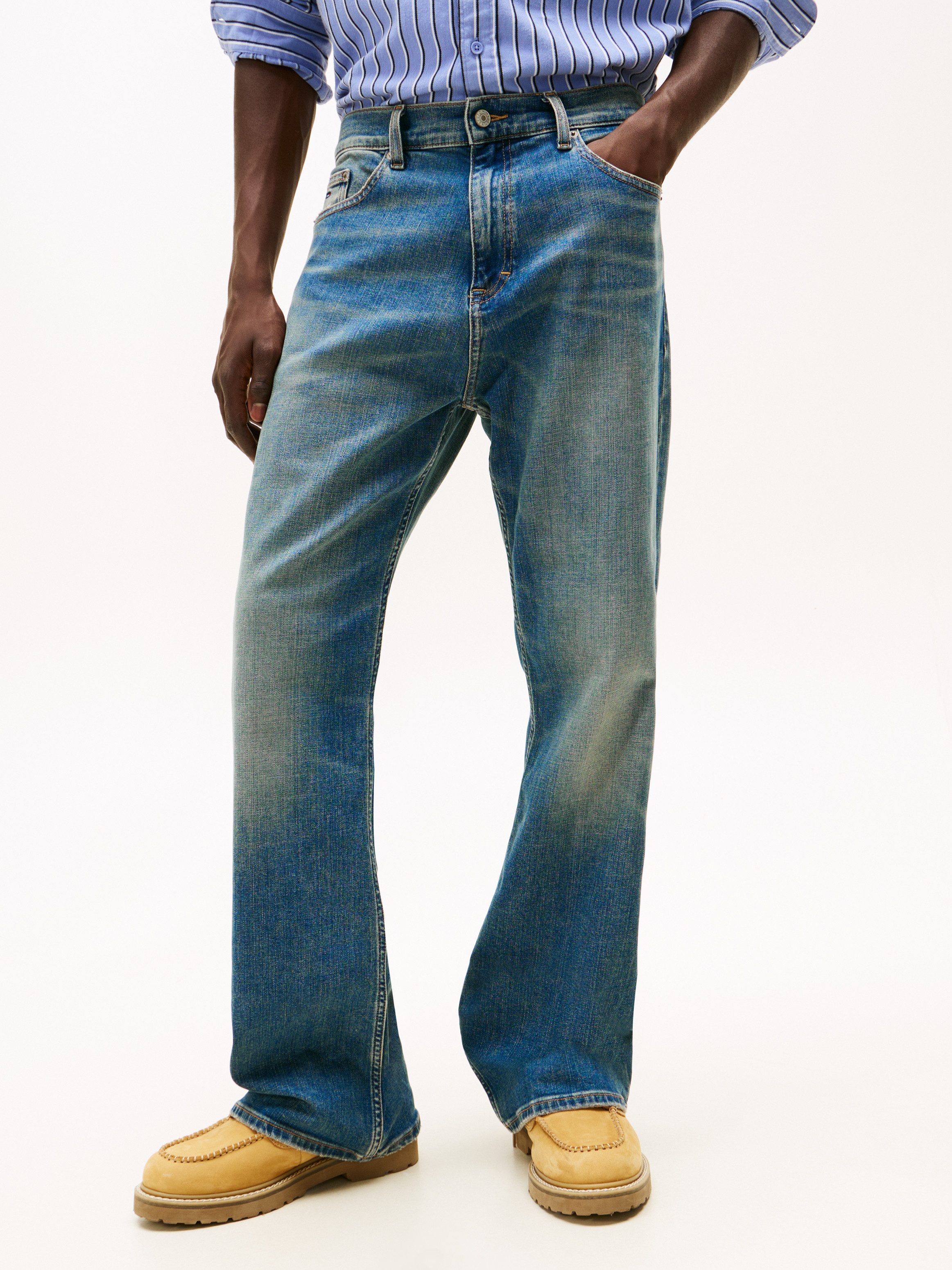 Tommy Jeans Bootcut-Jeans ROBBIE mit Fade-Effekten, relaxed fit