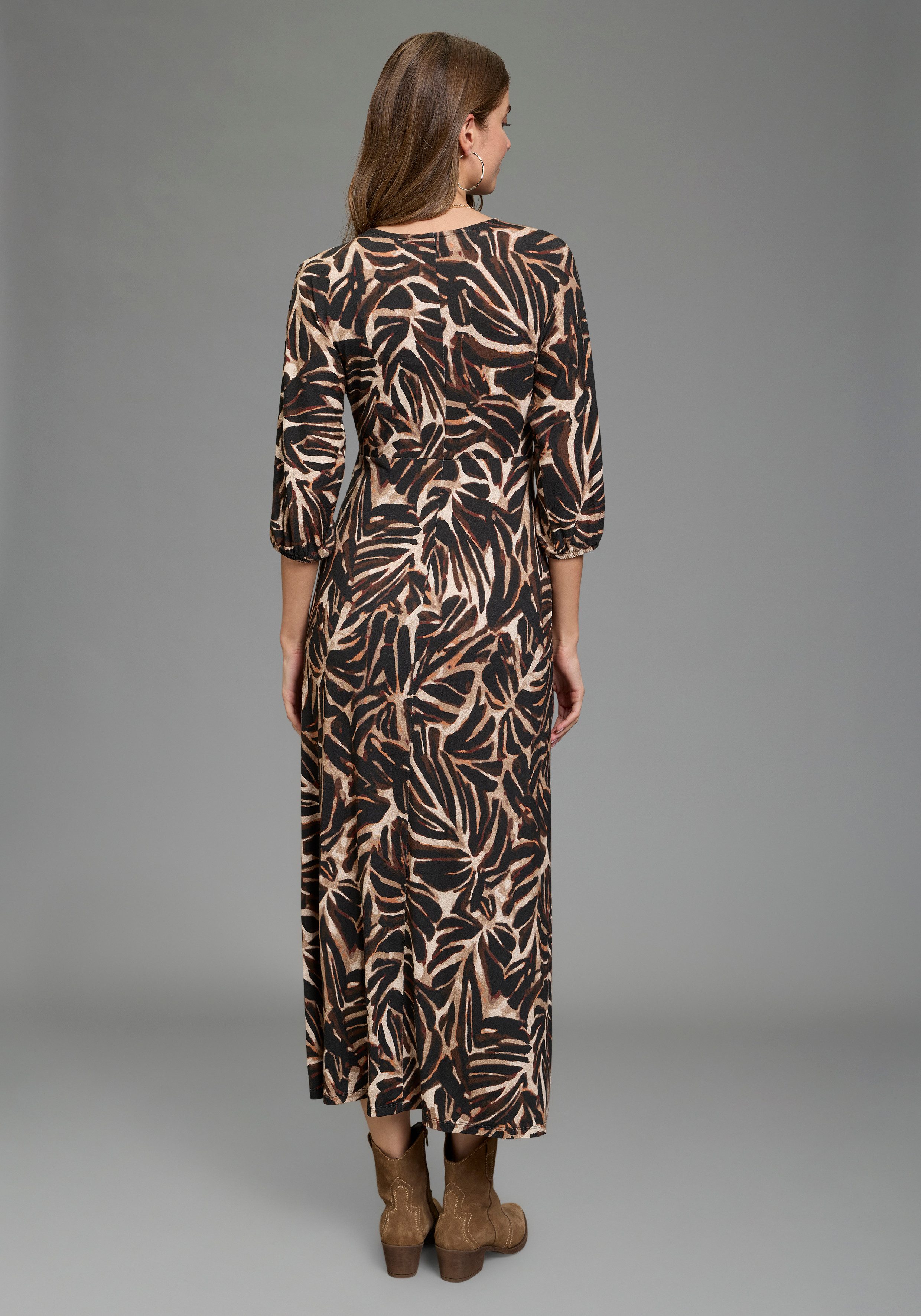 Laura Scott Maxikleid mit Zierknopfleiste und Alloverprint in angesagten Na günstig online kaufen