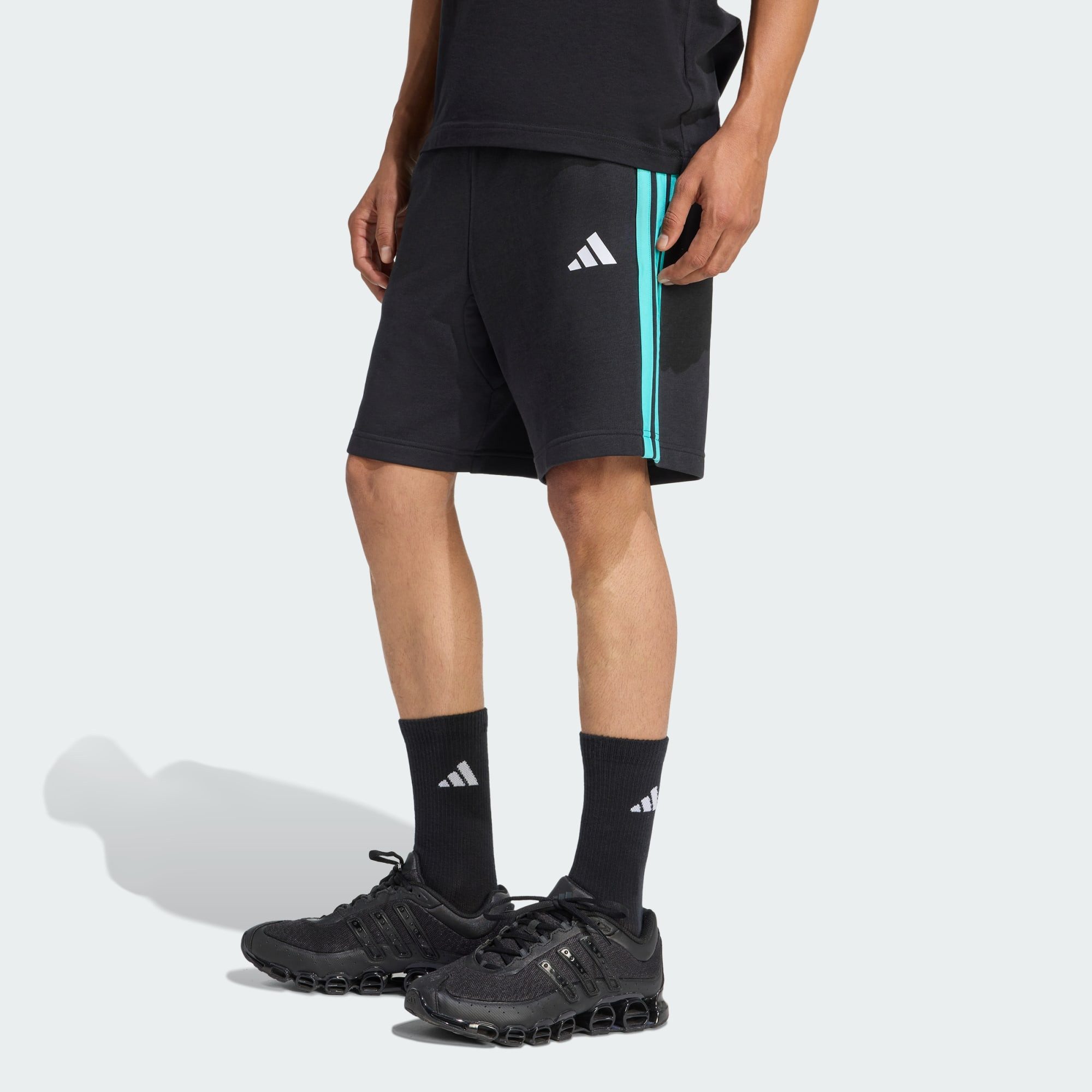 adidas Performance Shorts MERCEDES - AMG PETRONAS FORMEL 1 TEAM DNA SHORTS (1-tlg)