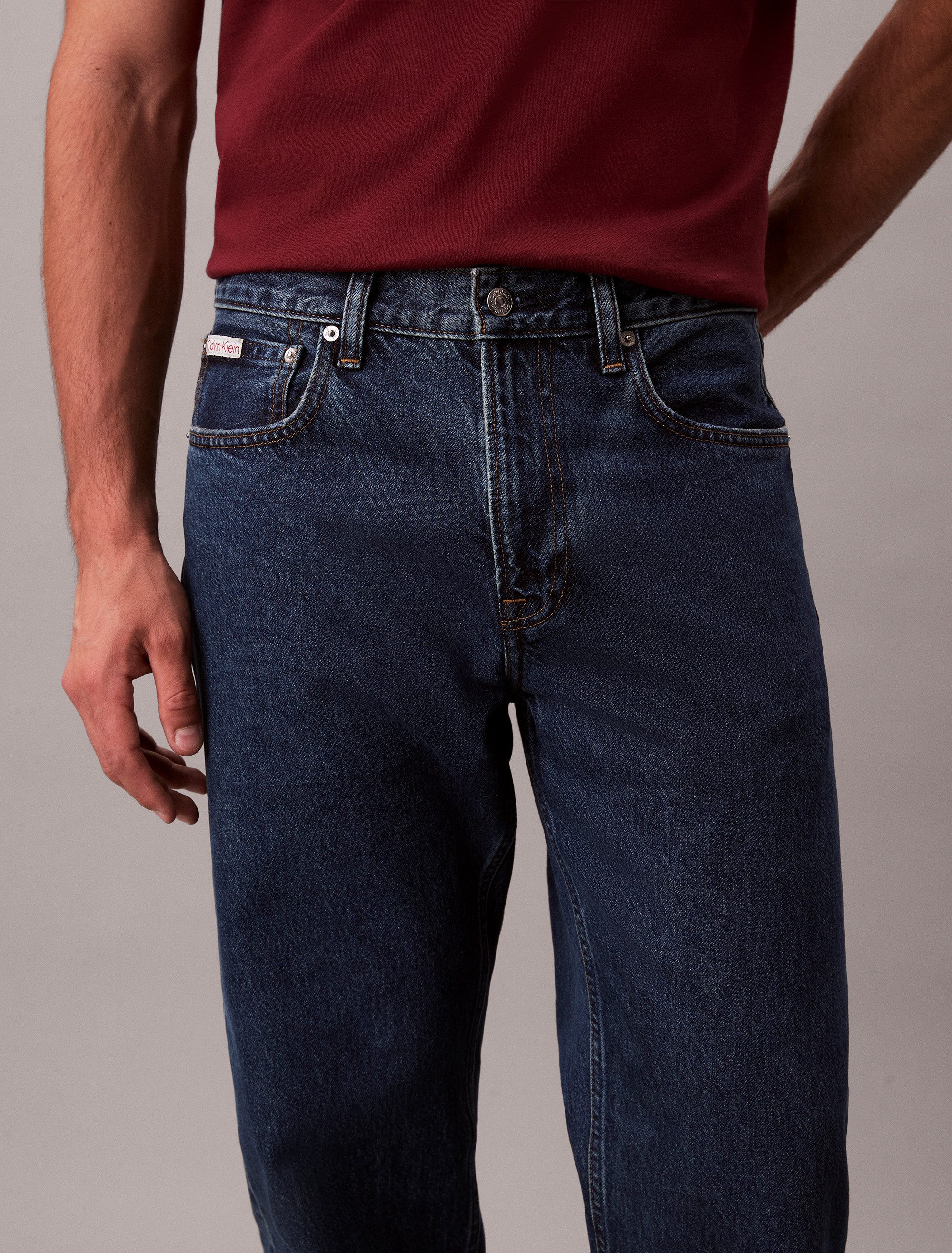 Calvin Klein Jeans 5-Pocket-Jeans tapered fit – Bild 4 von 5