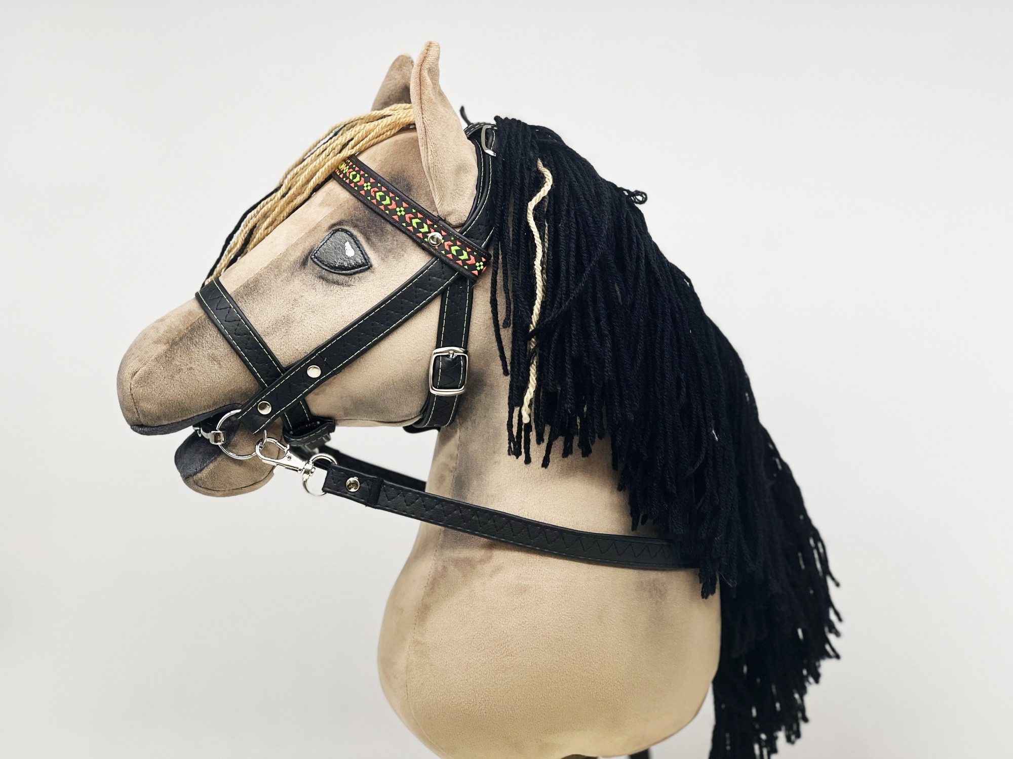 Pferdesport-Profi Hobby Horse Reithalfter Hophorse Trense mit Stirnriemen (Stoff) und Поводья