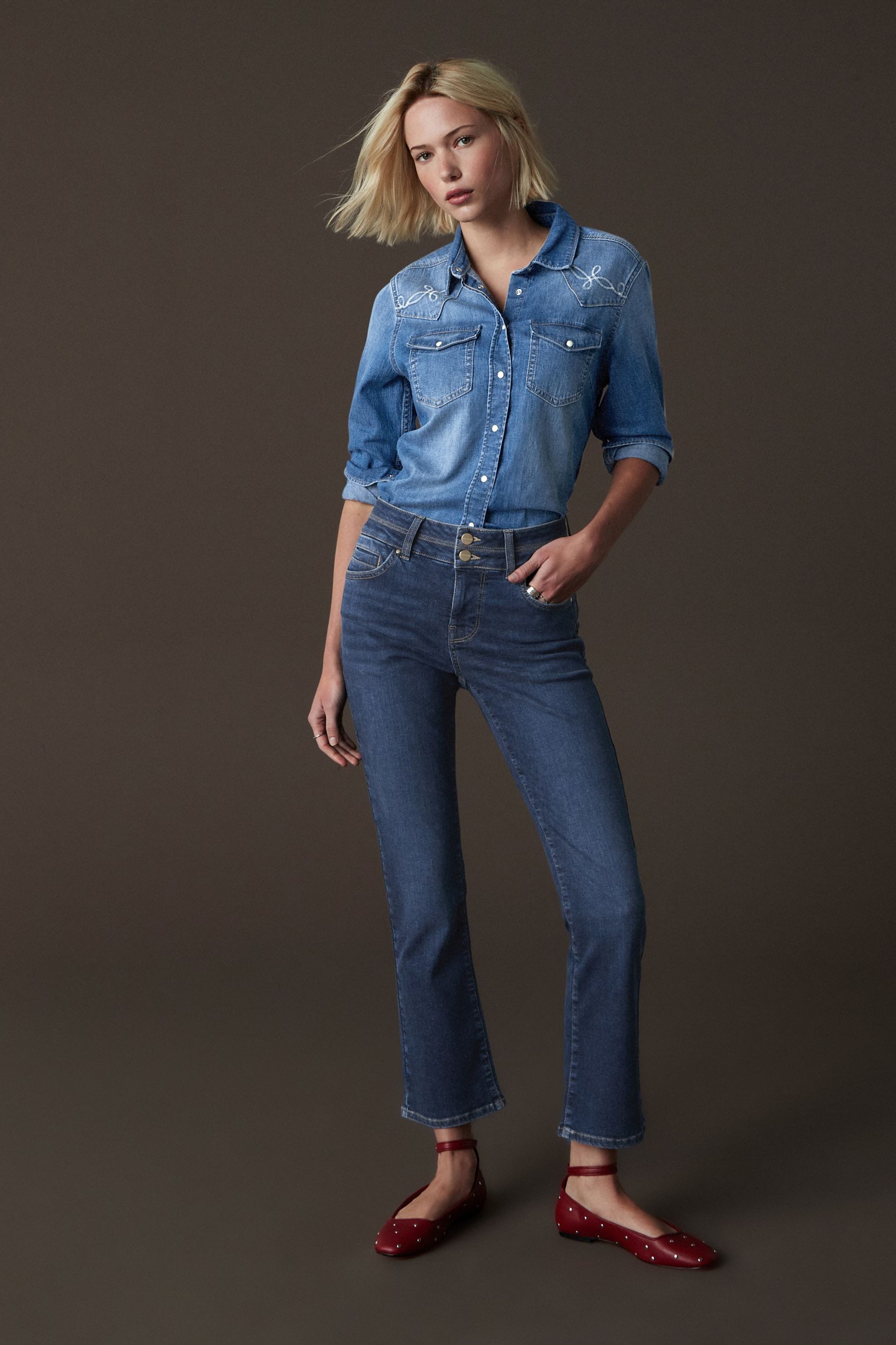 Next Push-up-Jeans Lift, Slim And Shape Bootcut Jeans, Kurzgröße (1-tlg)