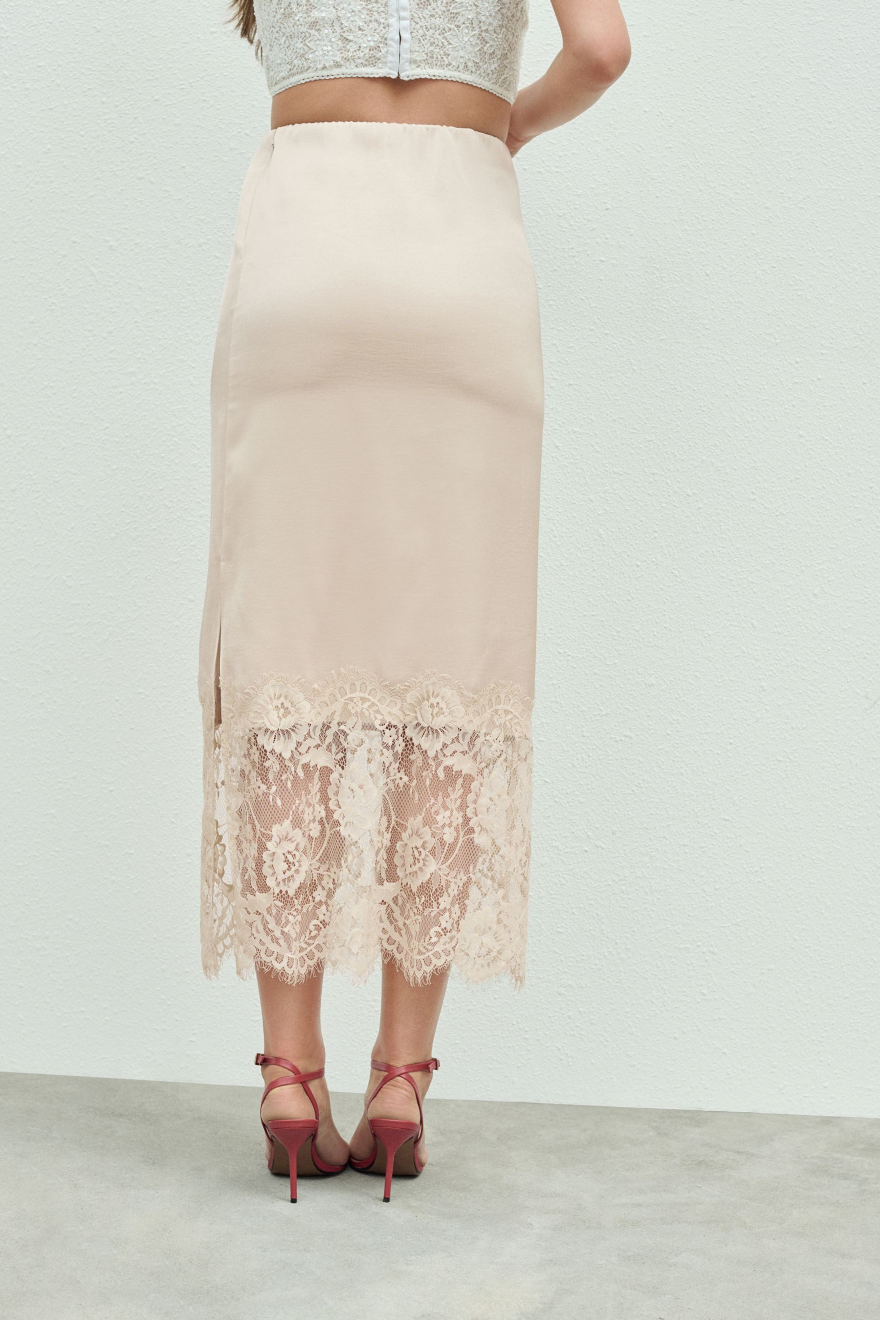 Next Midirock Satin-Midirock mit Spitzenbesatz (1-tlg) günstig online kaufen