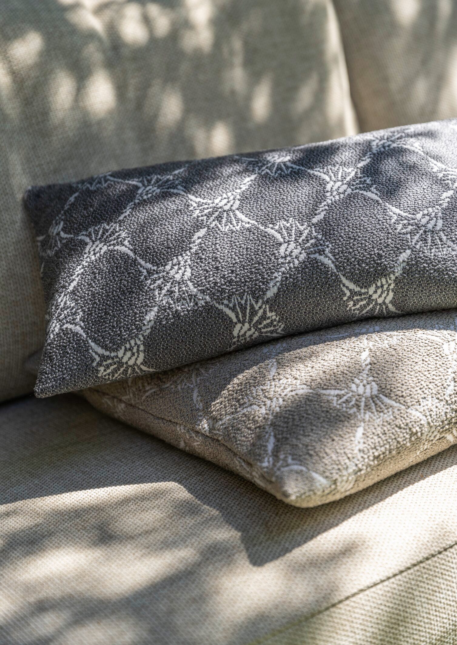 JOOP! Dekokissen JOOP! LIVING - FABRICS OUTDOOR CORNFLOWER Polsterkissen – Bild 4 von 4