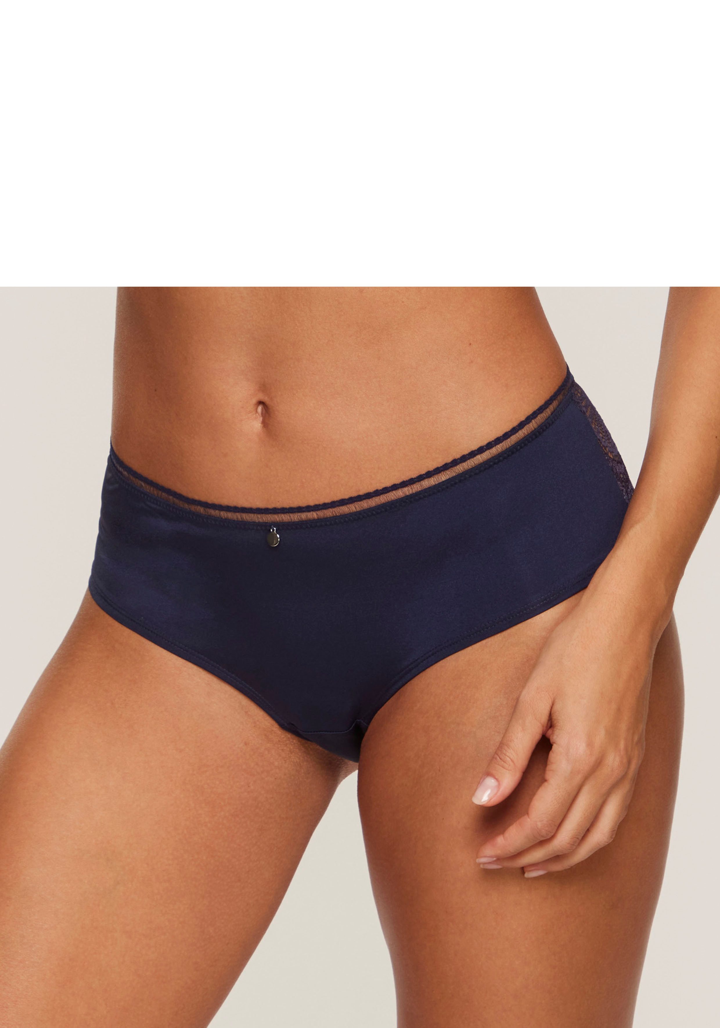 s.Oliver Panty Pauline aus feiner Spitze und weichem Microtouch-Material