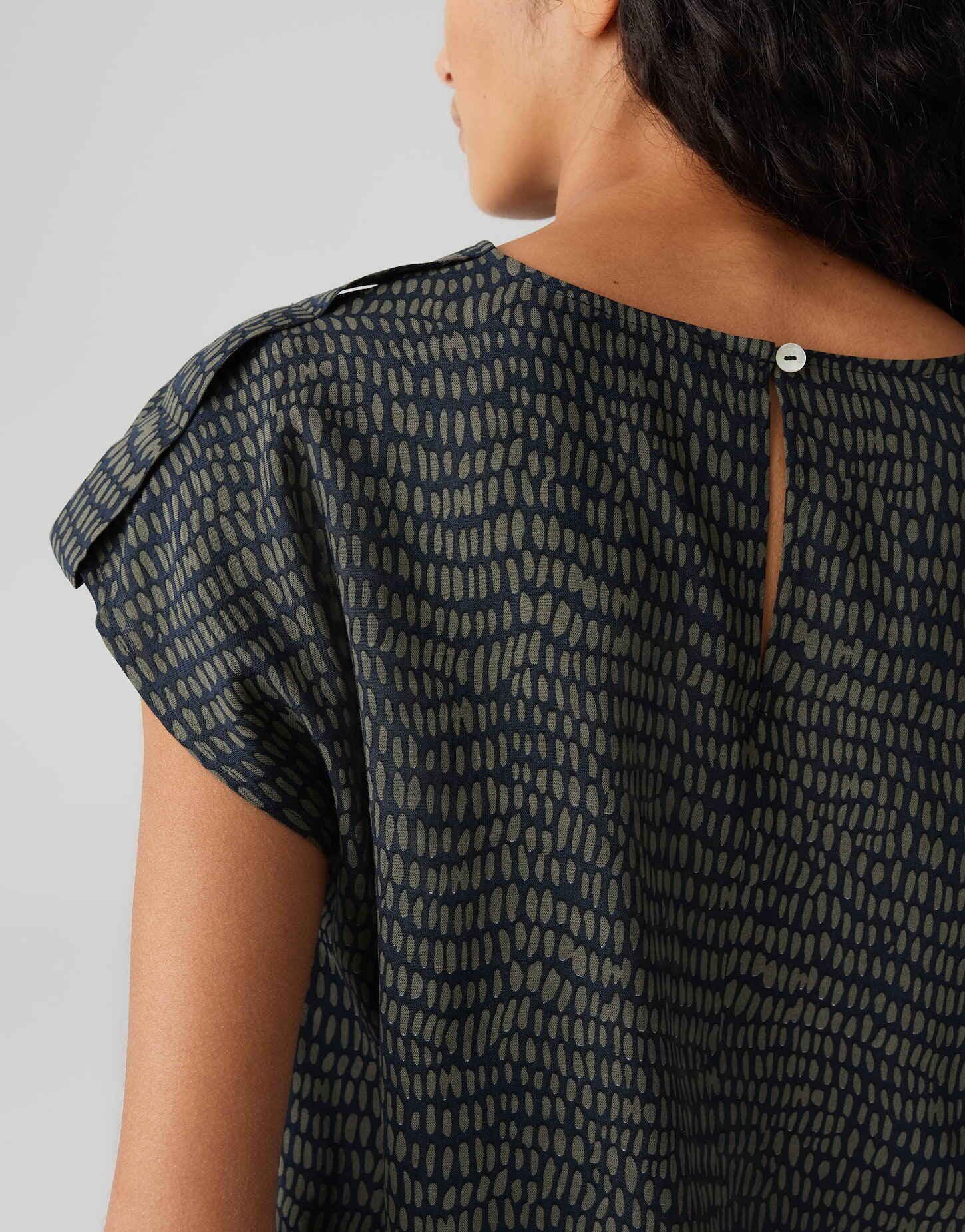 OPUS Kurzarmbluse FERENA SPLASH aus weich fließender Viskose