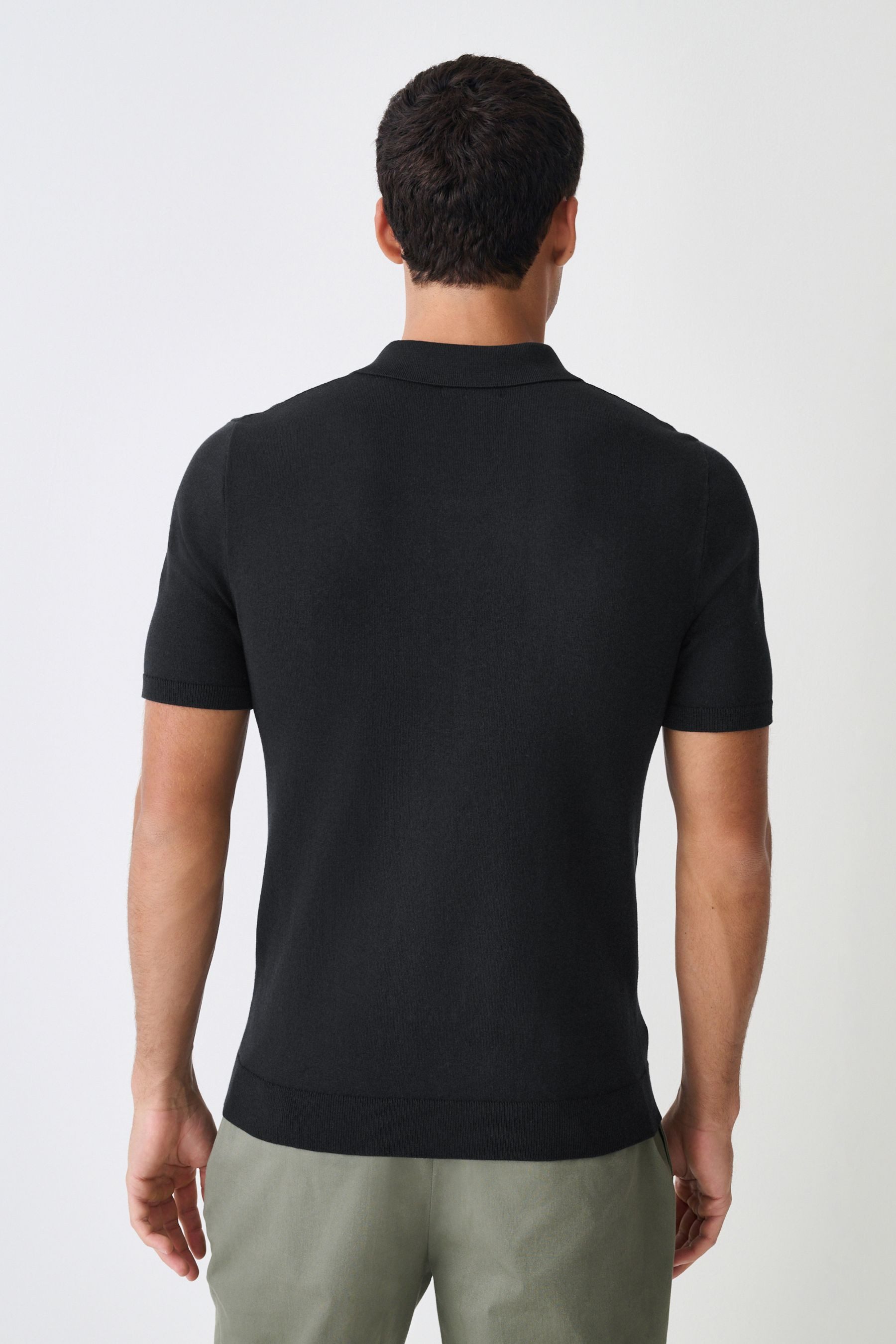 Next Poloshirt Kurzärmeliges Strick-Polohemd im Muscle Fit (1-tlg)