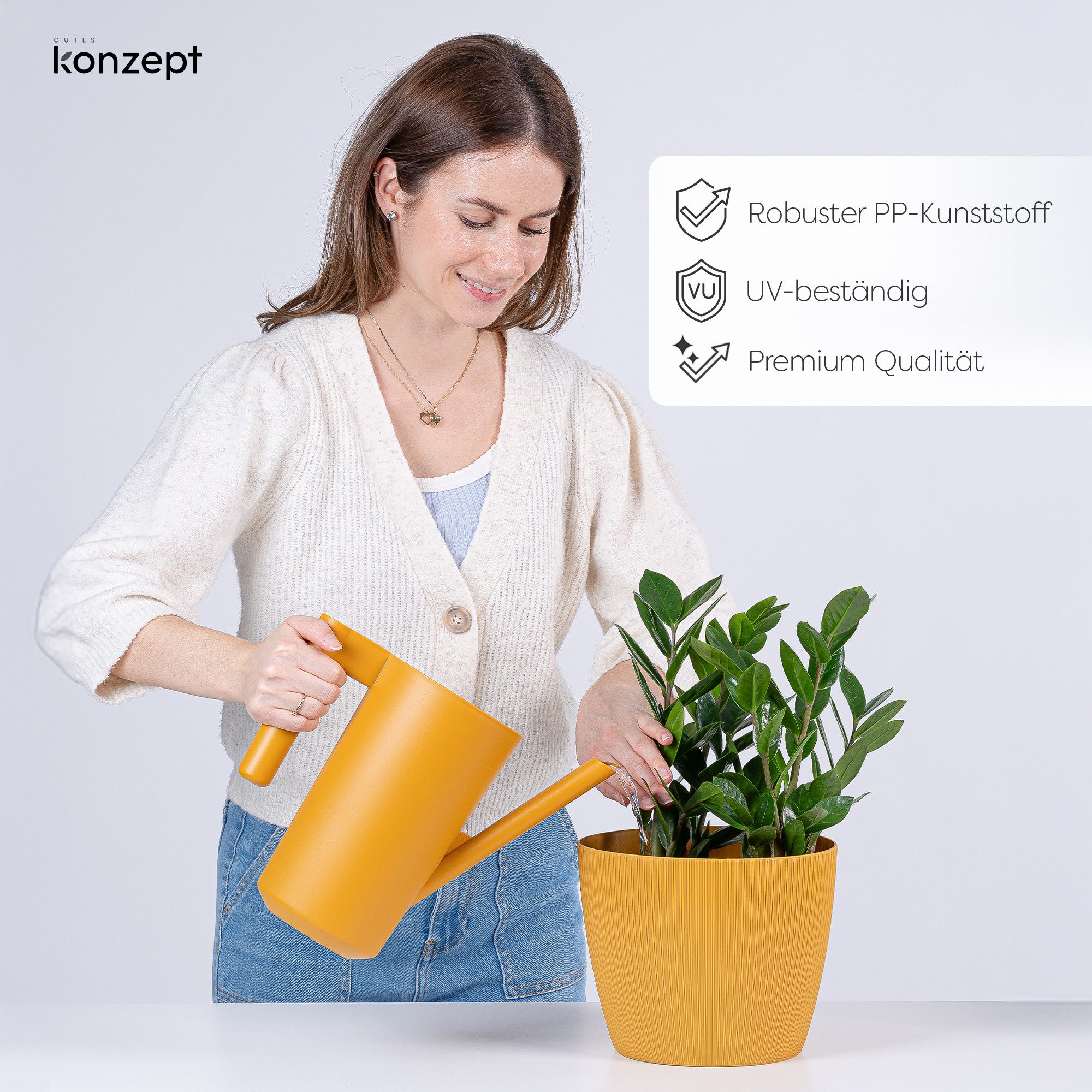 KONZEPT Gießkanne klein 2 L für Zimmerpflanzen, aus Kunststoff, Kompakte Größe: L 27,2 cm, B 12,8 cm, H 24,6 cm, 2 L, 212 g