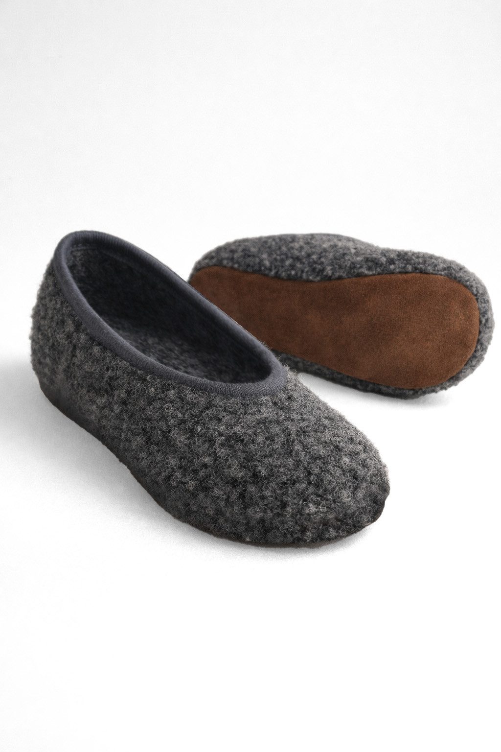 WollGäng Wollhausschuh Flexibel Faltbar Hausschuh klimatisierend aus 100% Wolle Wildleder Sohle