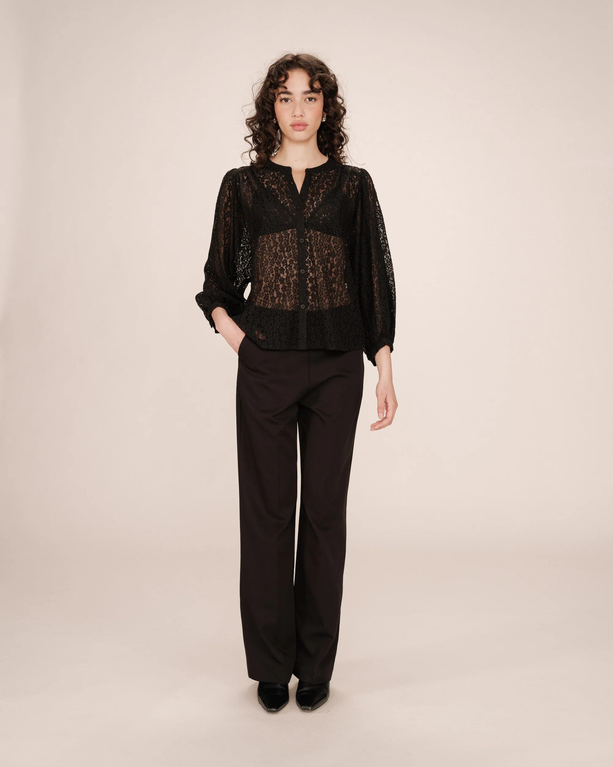 Grace & Mila Langarmbluse Lace blouse SOPHIA - Bluse - Spitzenbluse günstig online kaufen