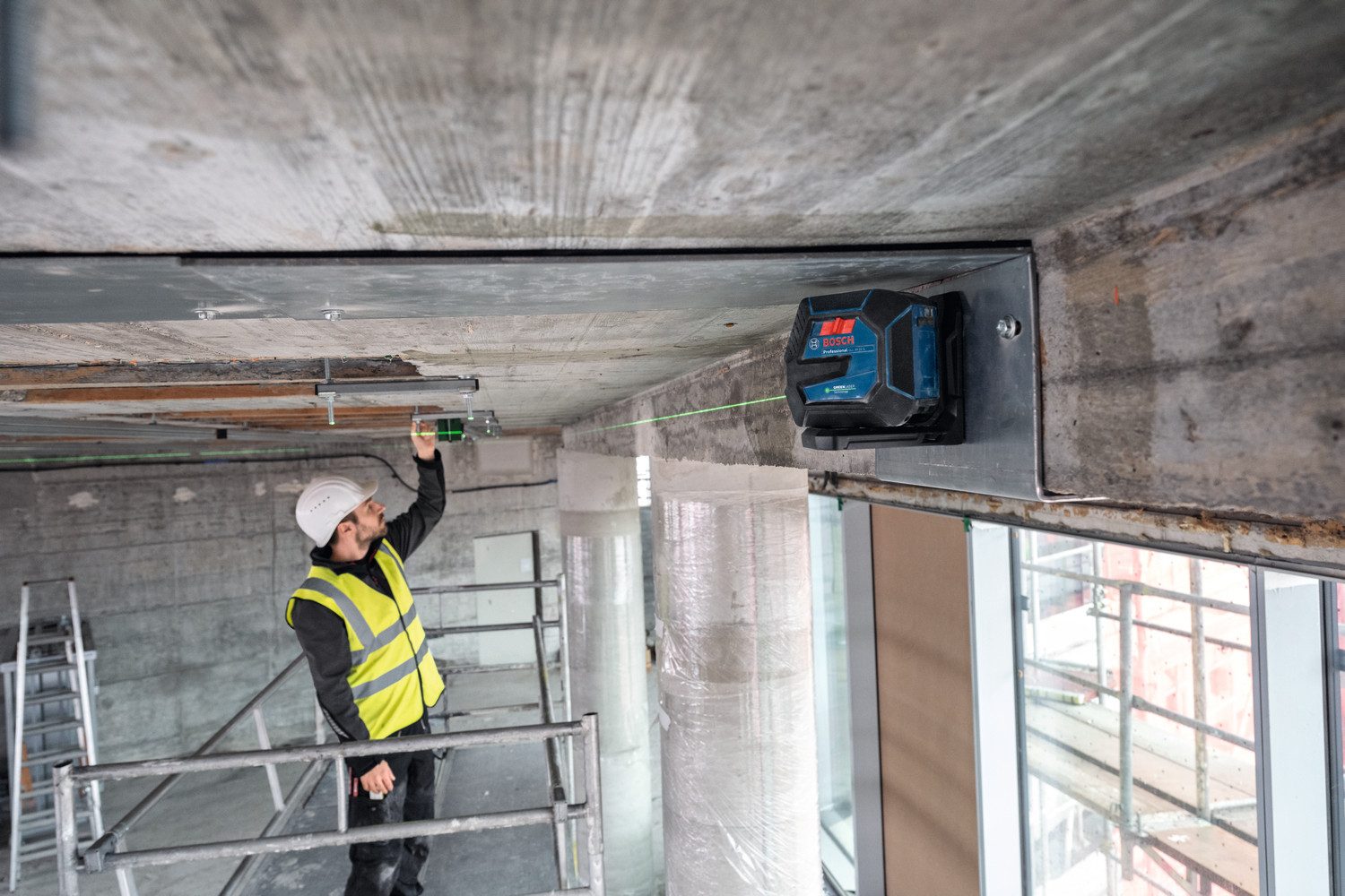 Bosch Professional Linienlaser GLL 20-22 G Professional, Dual Power Source