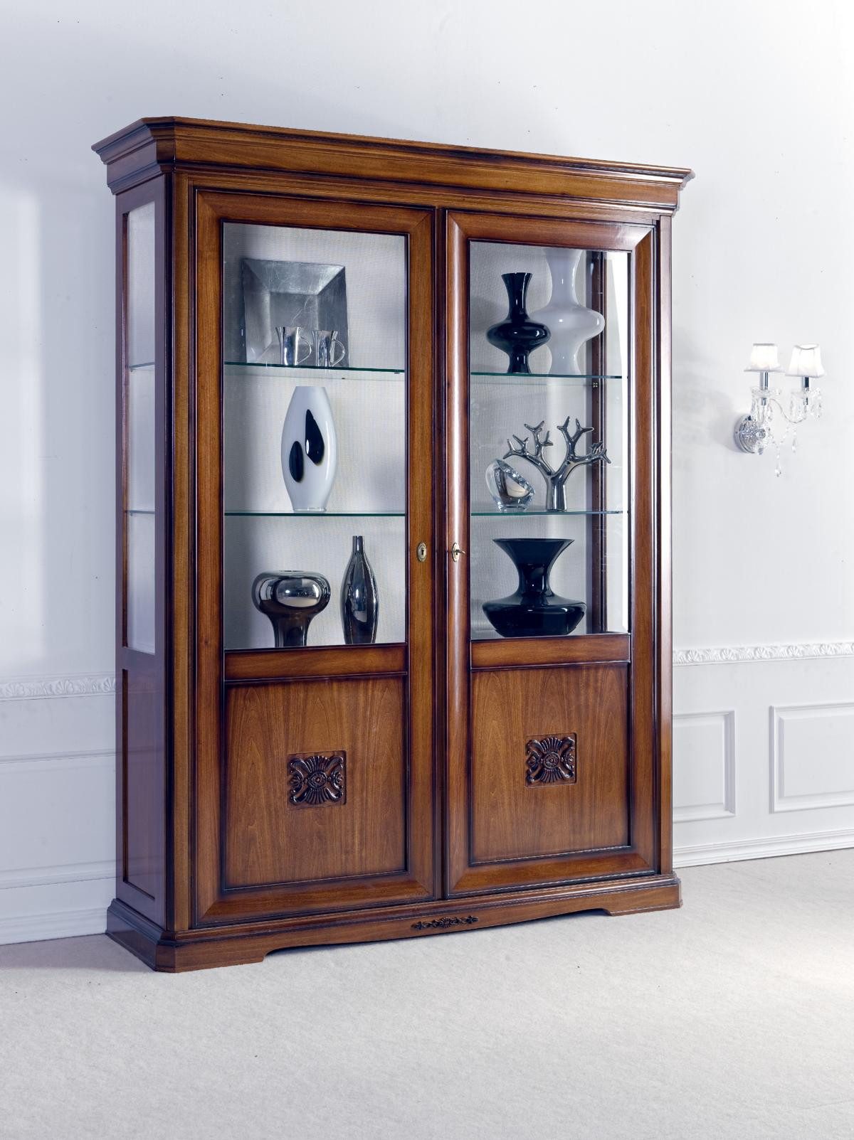 JVmoebel Glasvitrine Elegante Vitrine aus Holz und Glas im zeitlosen Braunton (1-St., Vitrine) Made in Italy