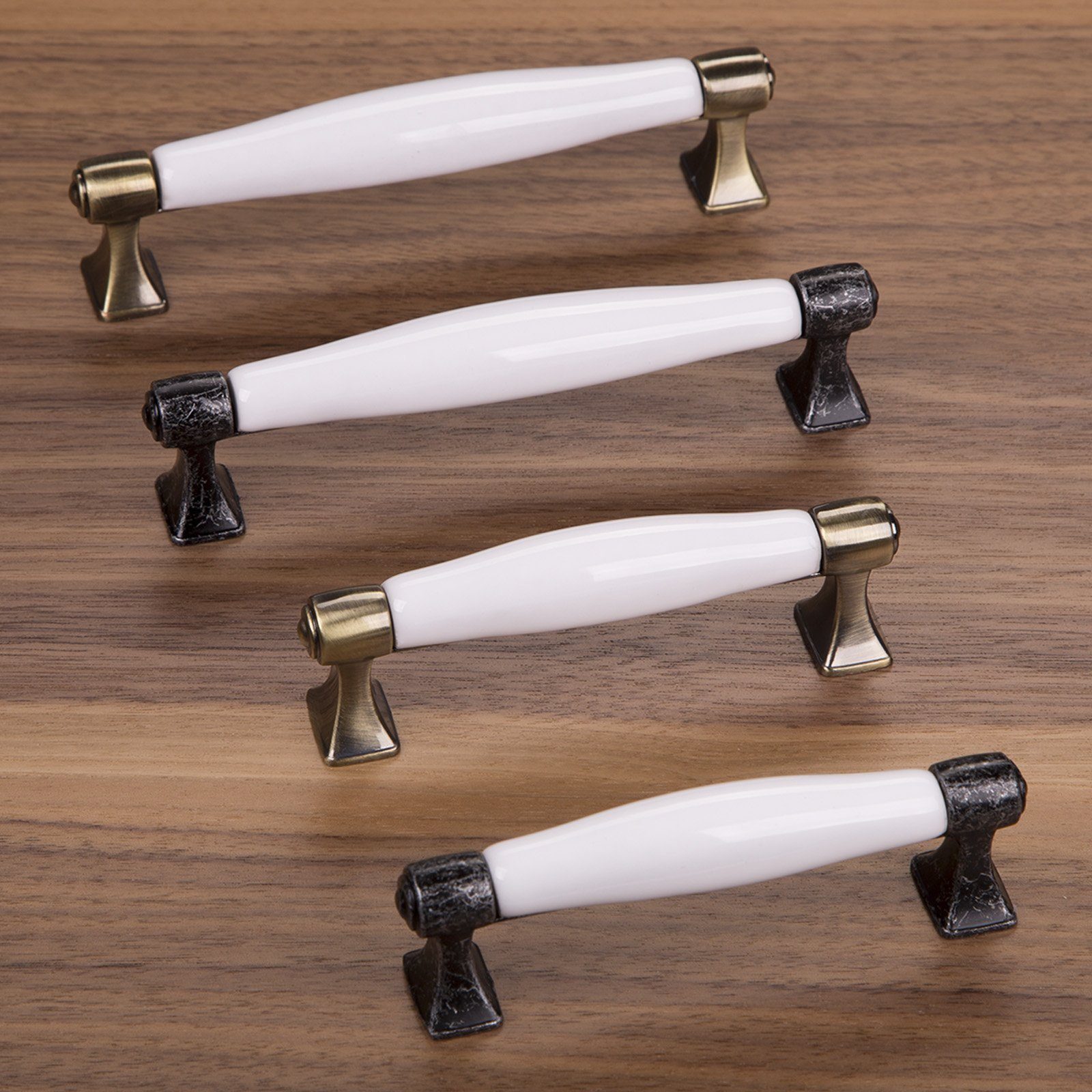 SO-TECH Marie Möbelgriff - Porzellangriff In Weiß Mit Altmessing-Optik - 128 Mm Bohrlochabstand