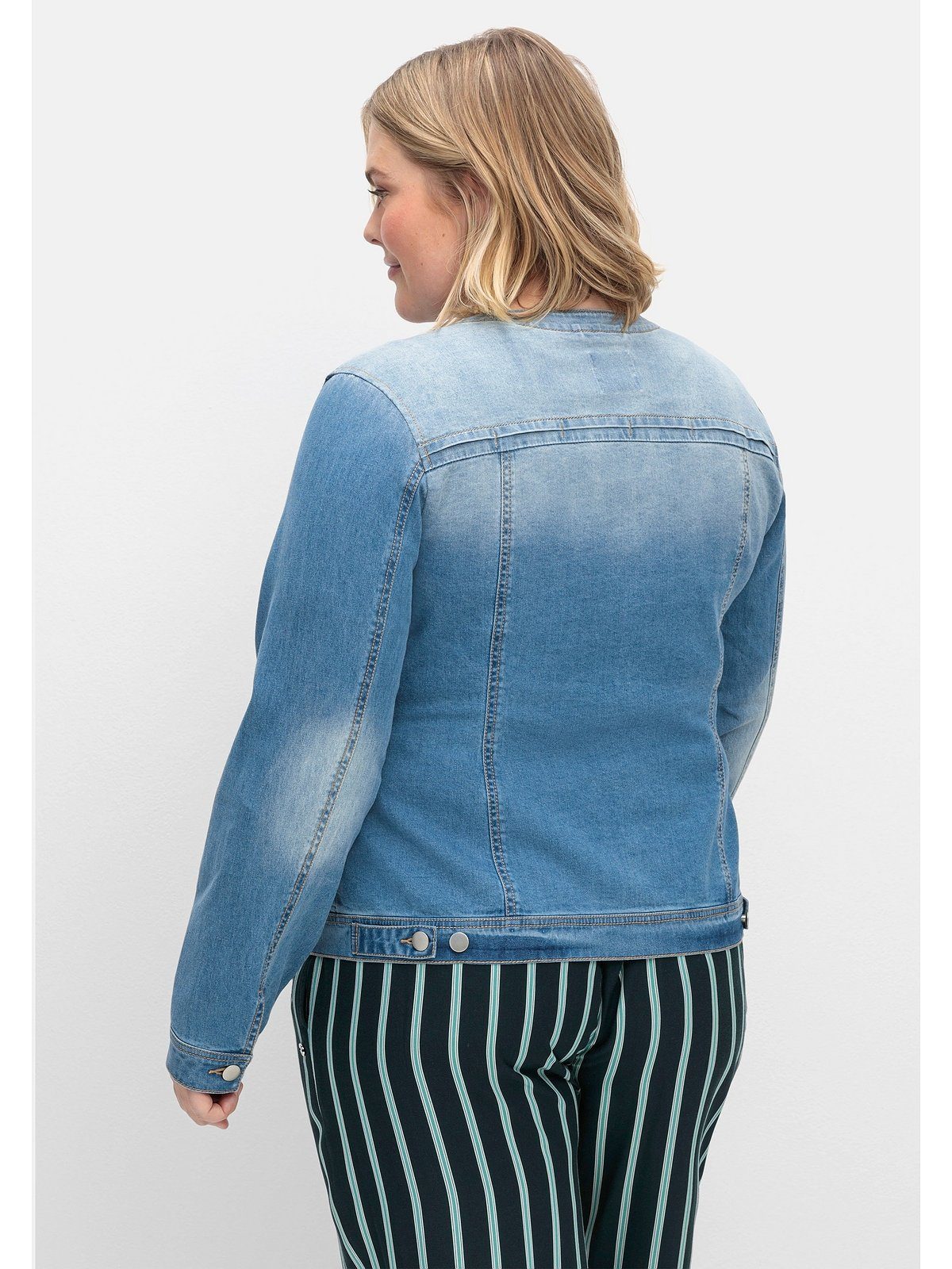 Sheego Jeansjacke Große Größen in elastischer Denimqualität