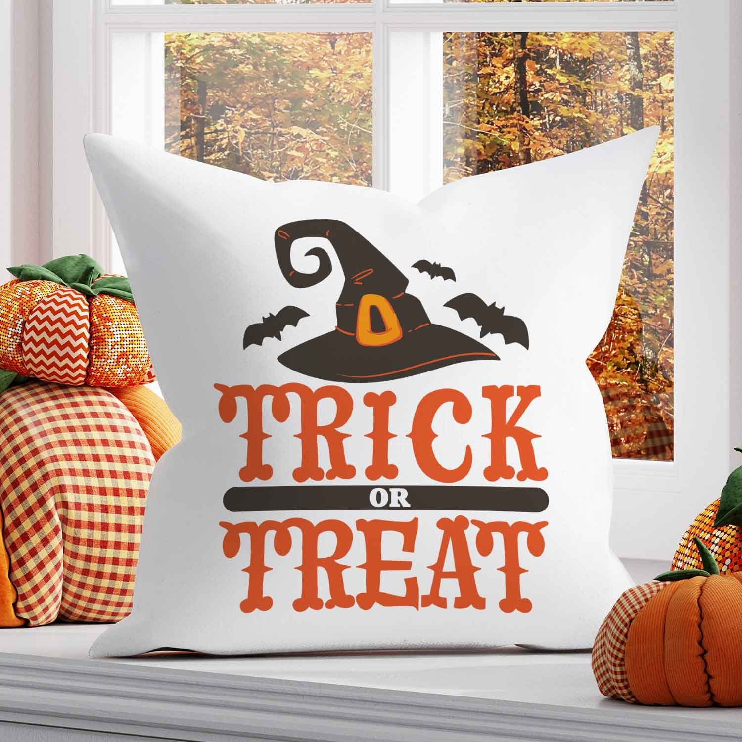 GRAVURZEILE Zierkissen - Trick or Treat - Geschenk zu Halloween - für Freunde & Familie -