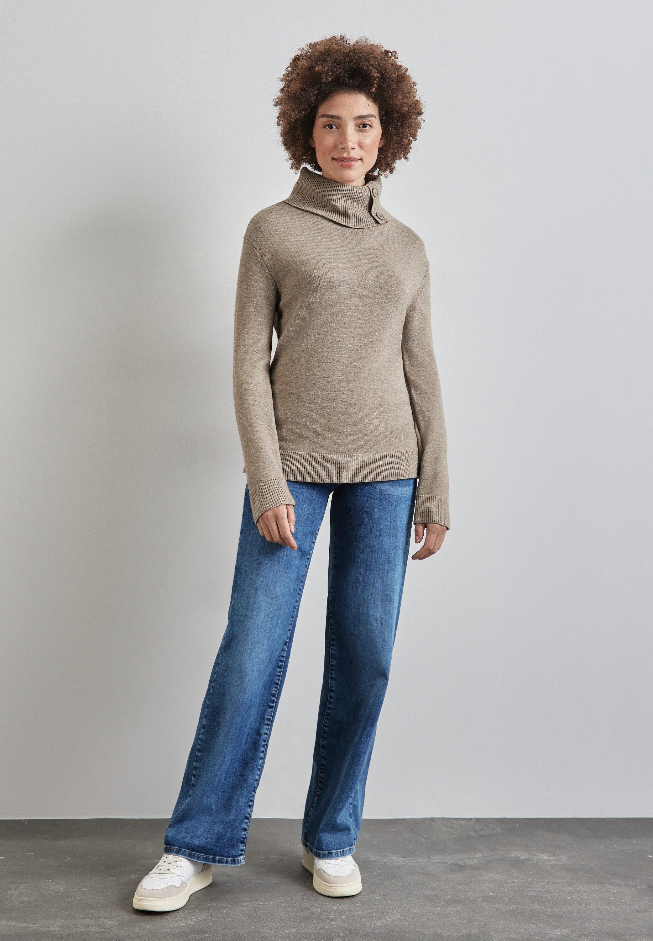 STREET ONE Rollkragenpullover mit Knopf Details