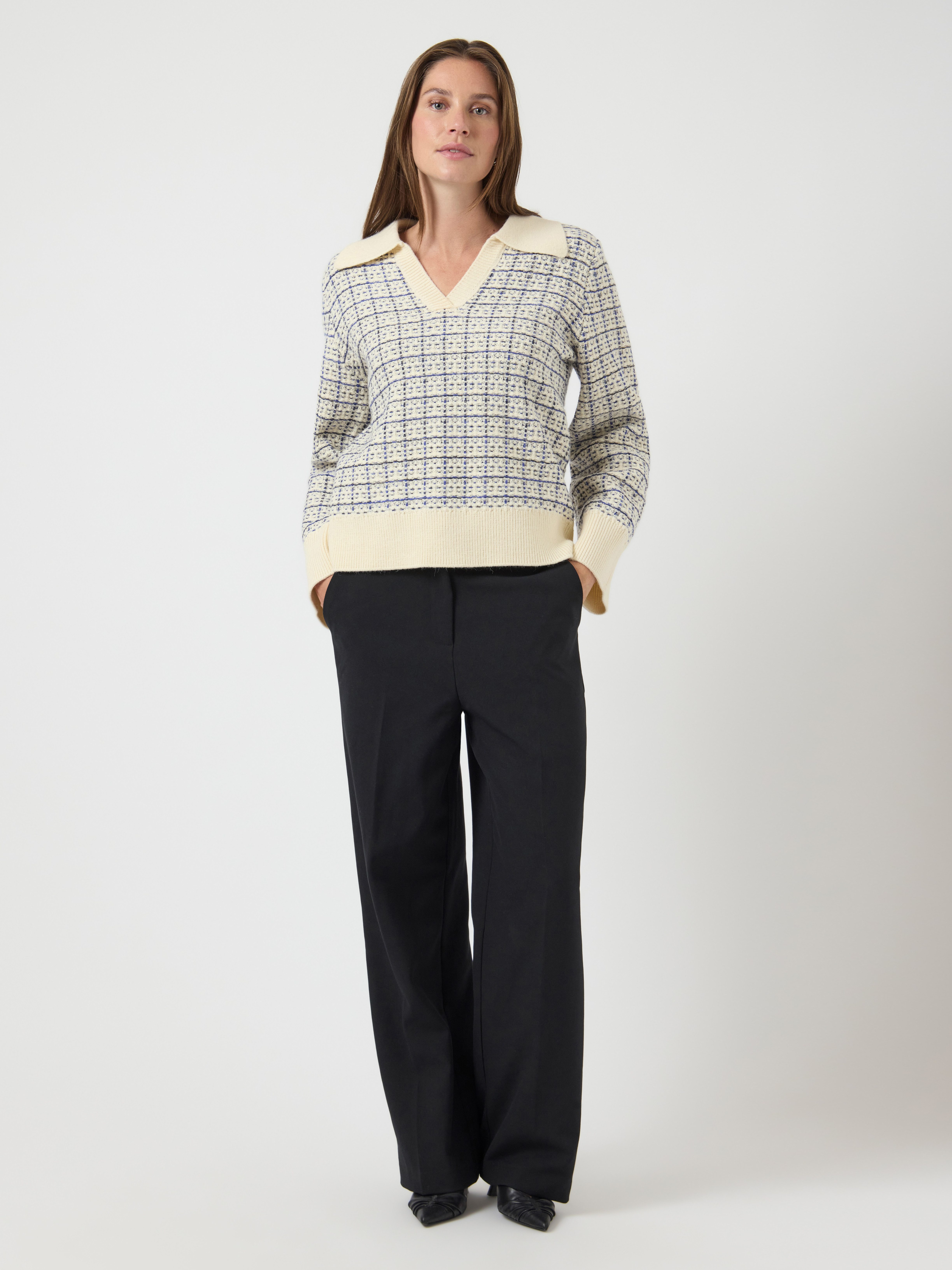 Y.A.S Strickpullover YASLIVIA LS V-NECK KNIT PULLOVER NOOS