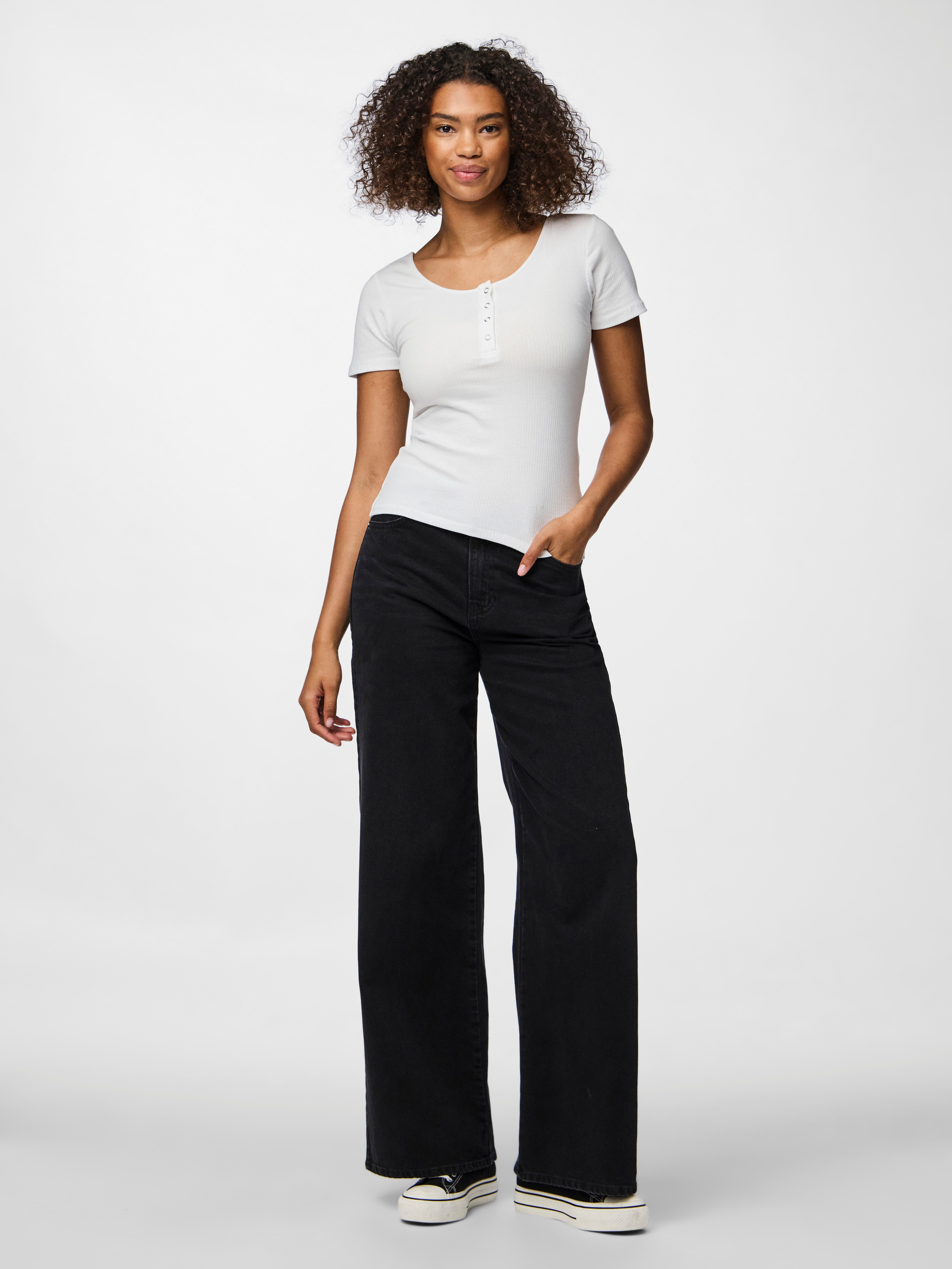 pieces Kurzarmshirt PCKITTE SS TOP NOOS BC Baumwollmischung, slim fit