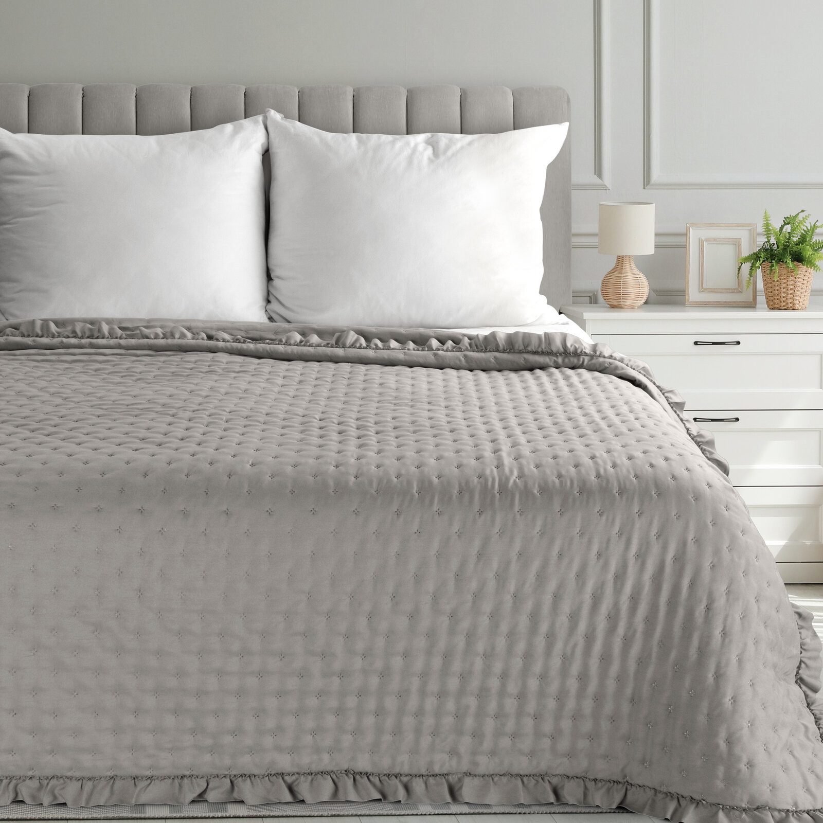 Eurofirany Tagesdecke VANESA & LIBI, Stepppdecke mit Rüschen Bettüberwurf gesteppte Decke