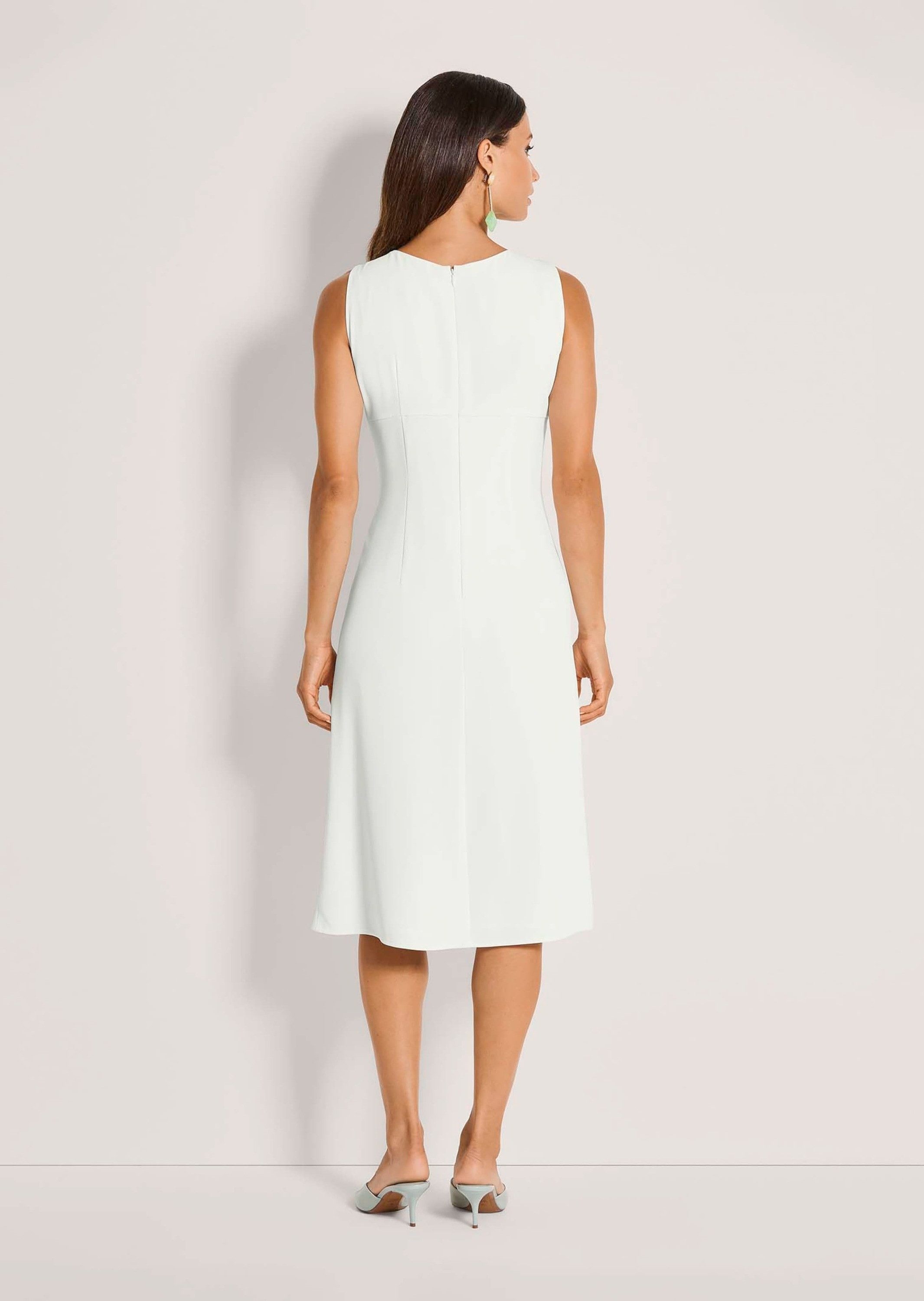 MADELEINE Midikleid Midikleid mit eleganter Drapierung Sommerkleid mit Rundhals, Taschen, Knielänge und ohne Arm