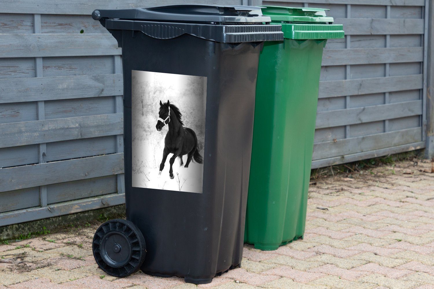 Abfalbehälter - Sticker, Mülltonne, - Schnee Mülleimer-aufkleber, St), Wald Container, (1 Wandsticker Pferd MuchoWow