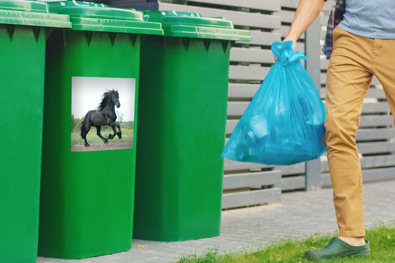 MuchoWow Wandsticker Pferd - Abfalbehälter Mülleimer-aufkleber, Natur Container, Sticker, St), - Mülltonne, Schwarz (1